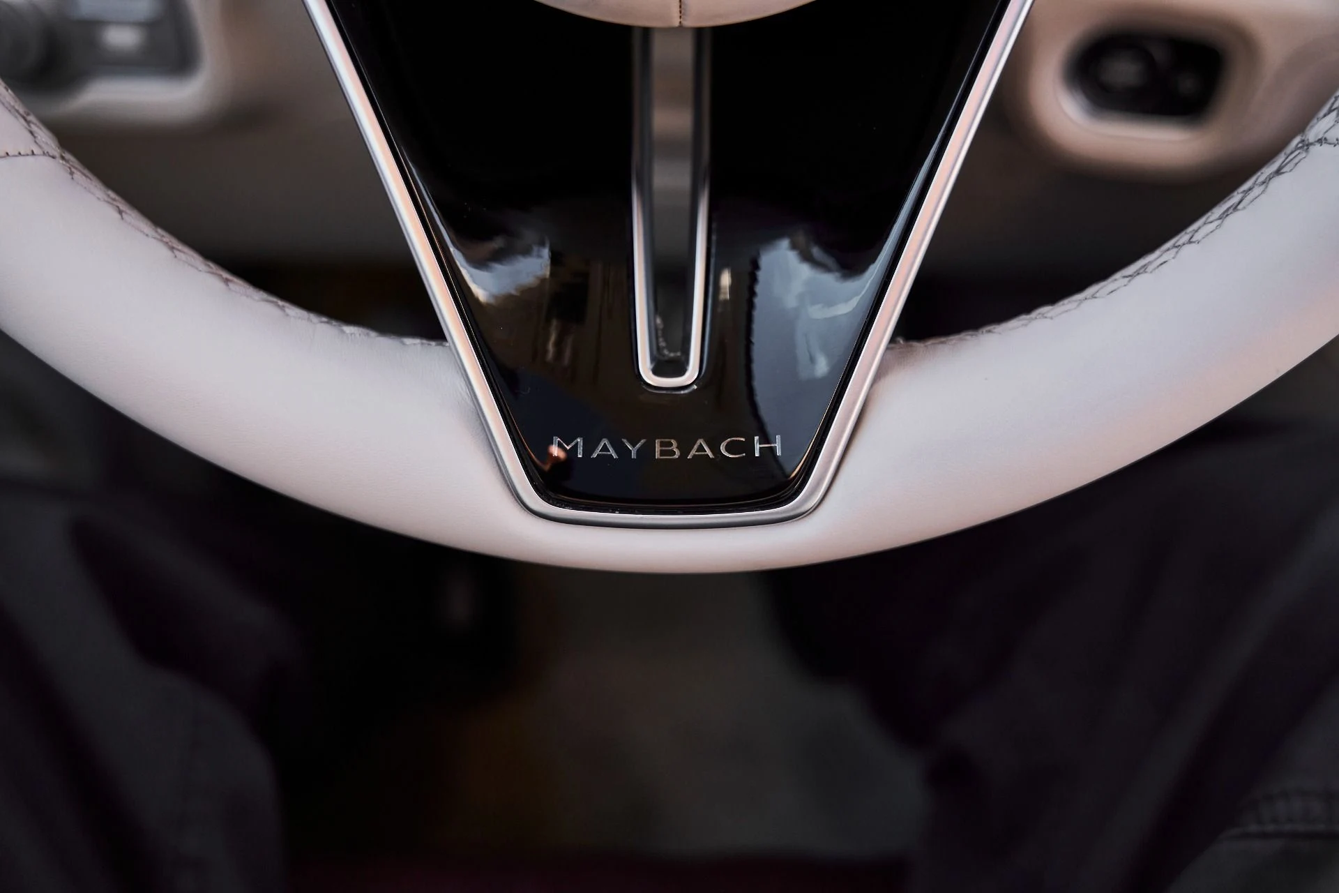 mph064_3085544373_Used_2024_Mercedes_Benz_GLS_Maybach_GLS_600_1776125710_6abdf4dfec