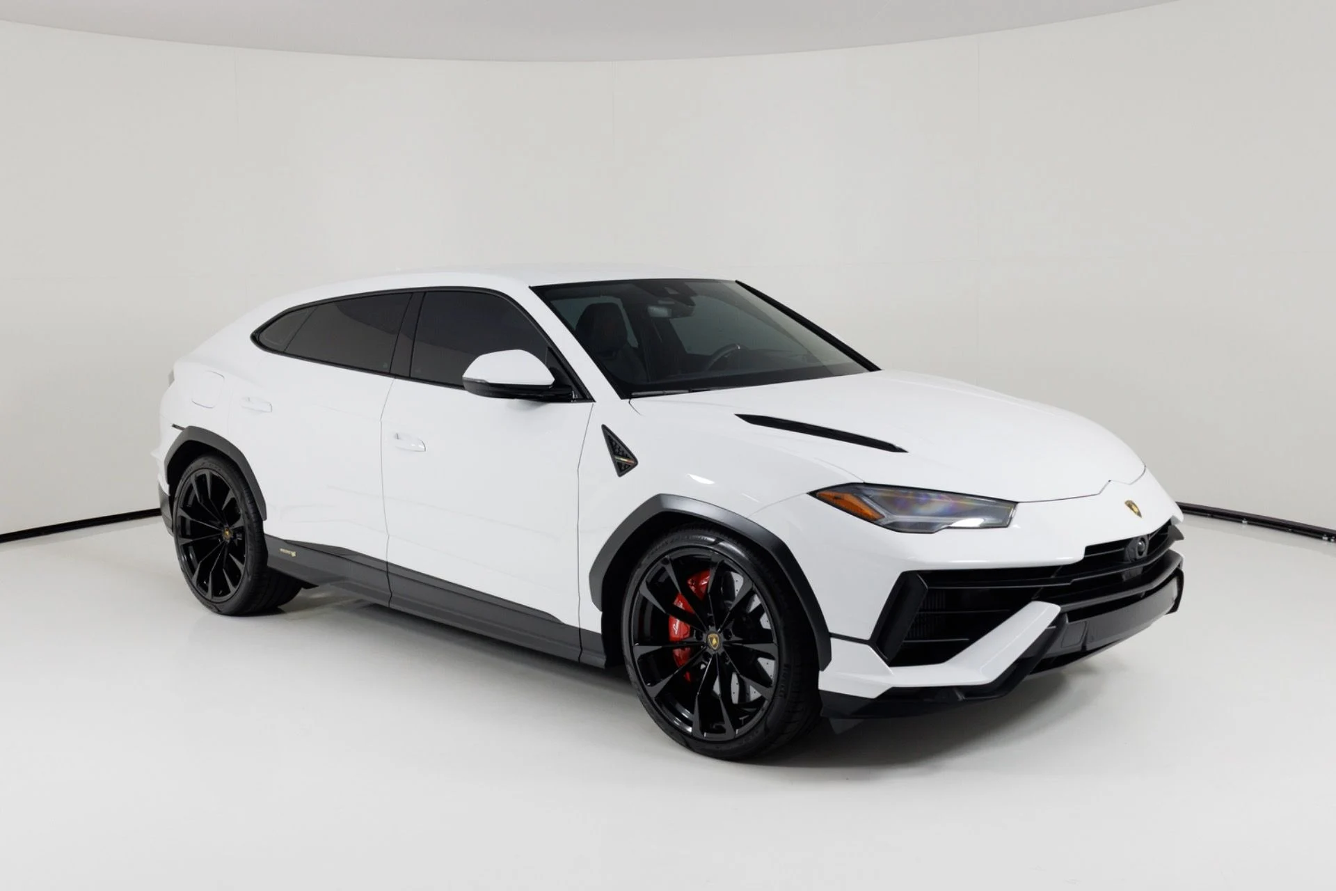 mph064_308900543_Used_2024_Lamborghini_Urus_S_1788297644_7b32483785