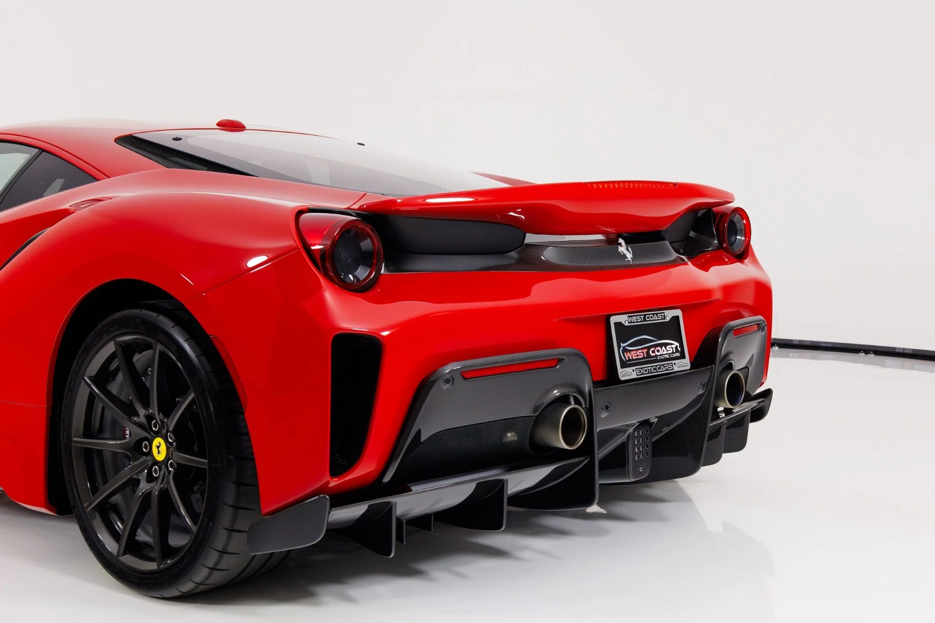 mph064_3174113552_Used_2019_Ferrari_488_Pista_1771977532_36083859d1