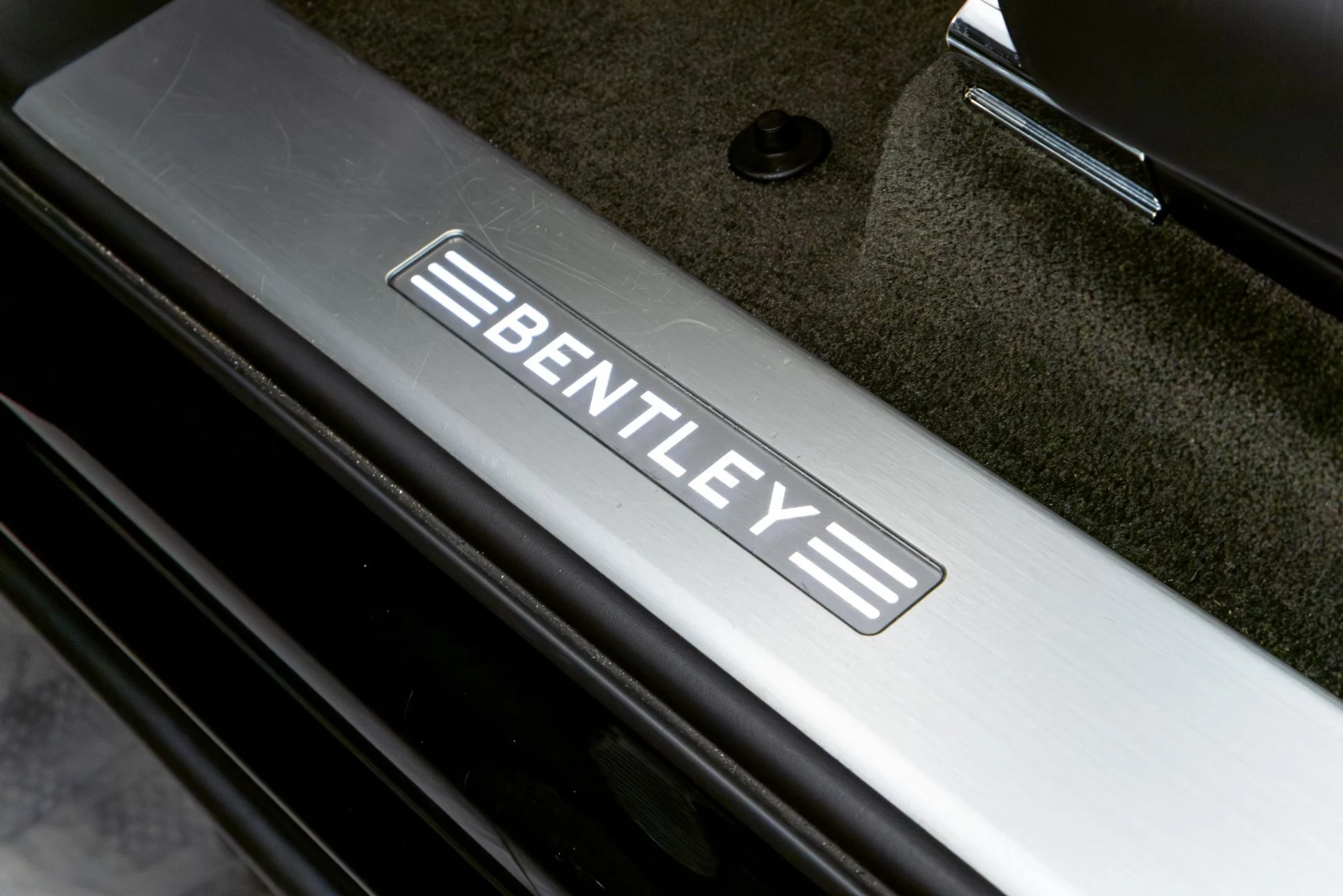 mph064_3204993279_Used_2021_Bentley_Bentayga_V8_First_Edition_1776782316_72dfd8e5ce