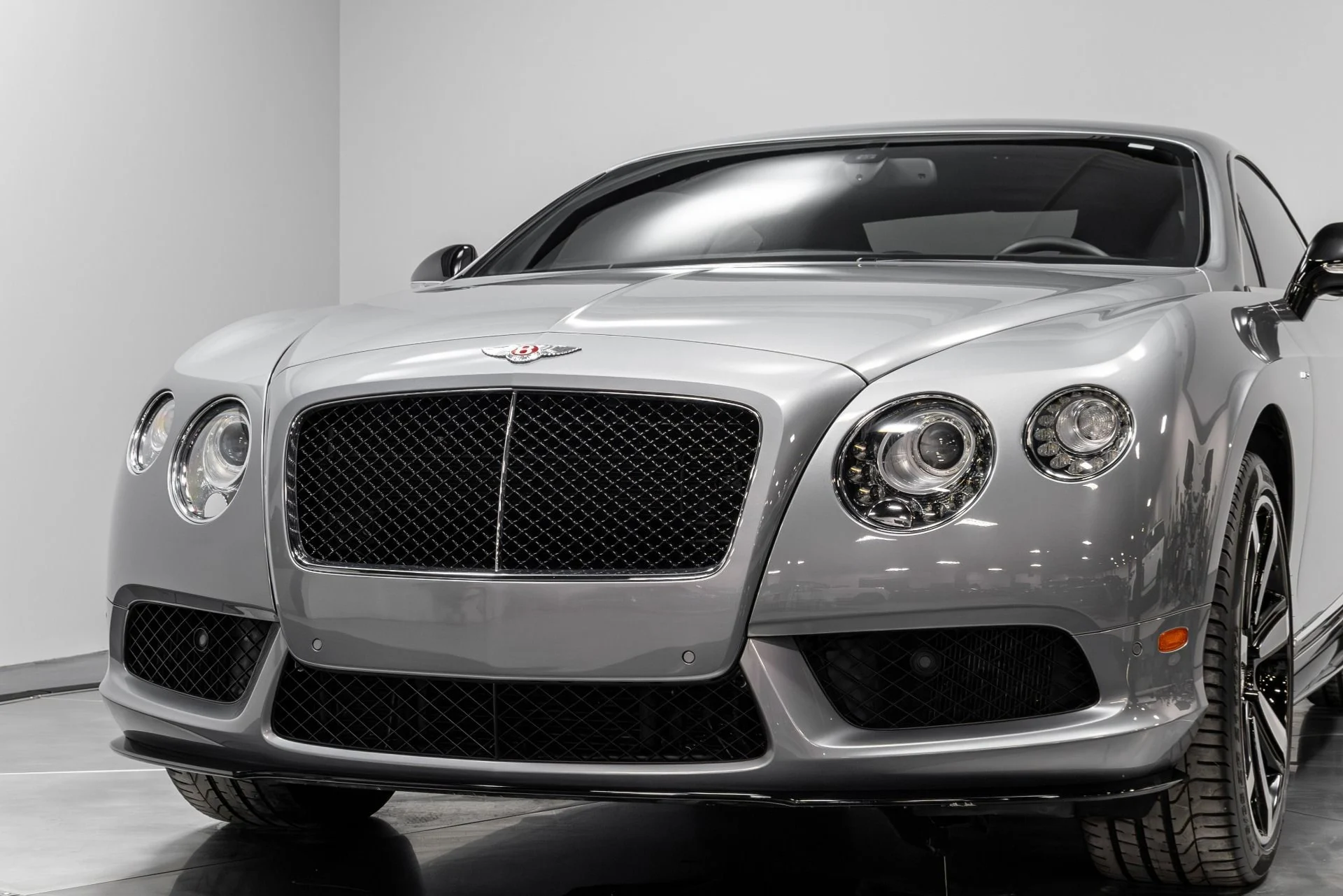 mph064_3206290103_Used_2015_Bentley_Continental_GT_V8_S_1770244632_bd4a27fc5d