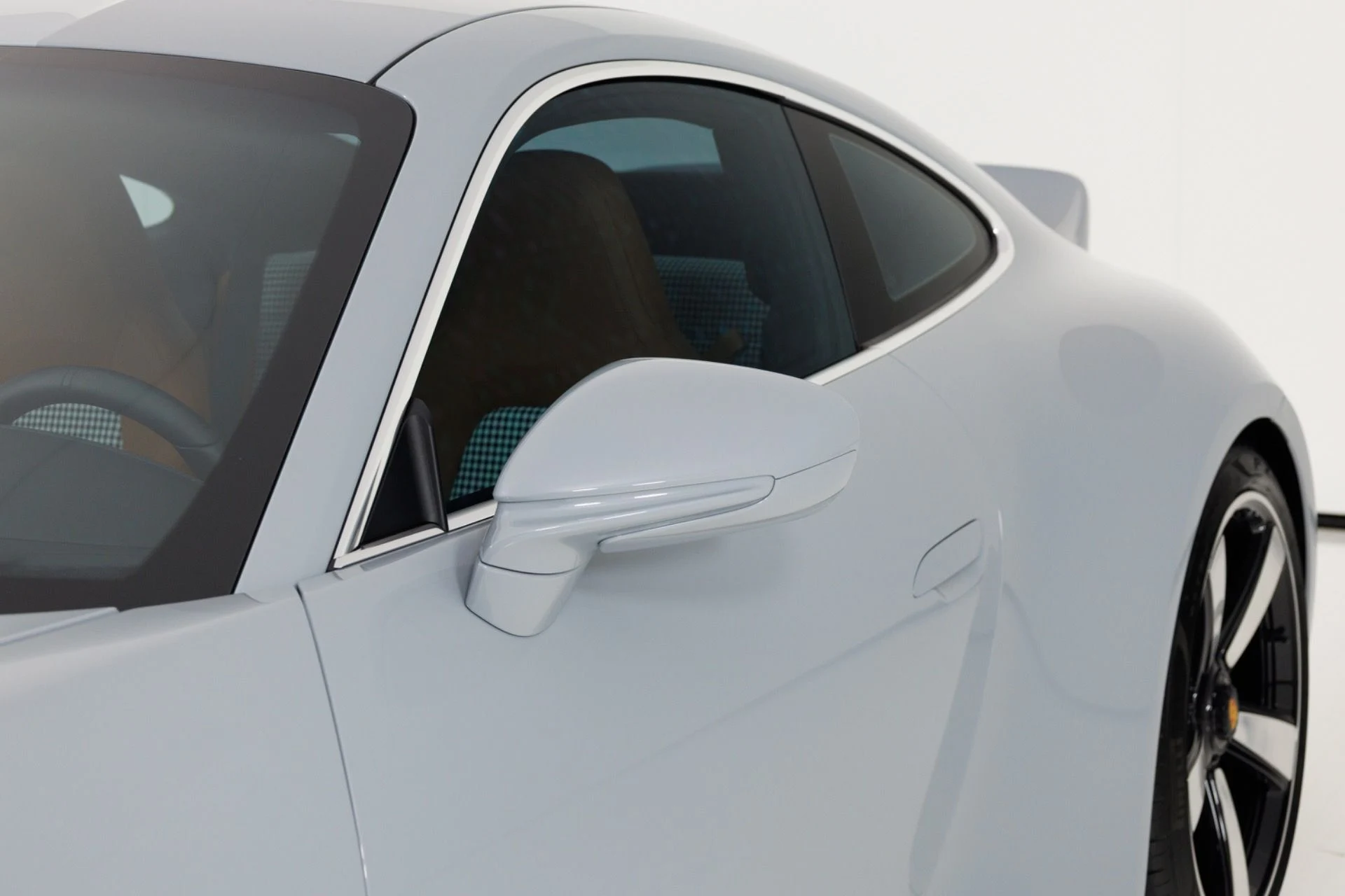 mph064_3208374325_Used_2023_Porsche_911_Sport_Classic_1775497656_cad2b5e58b