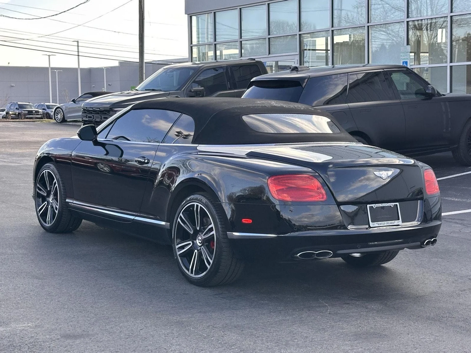 mph064_3213422701_20758689009322020b097fc382460287_405c0d2752