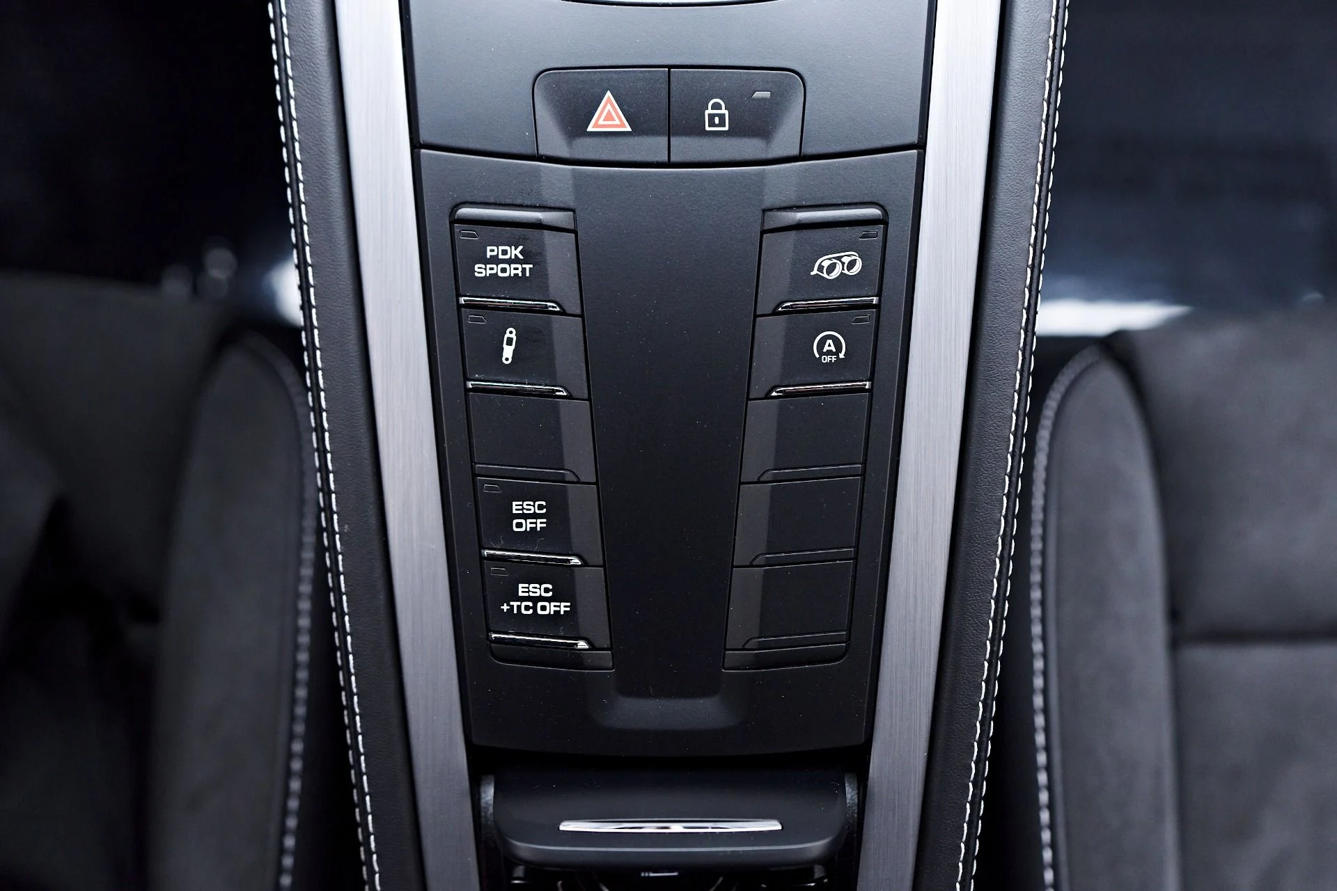 mph064_3237663439_Used_2021_Porsche_718_Cayman_GT_4_1753215060_88c07c1d69