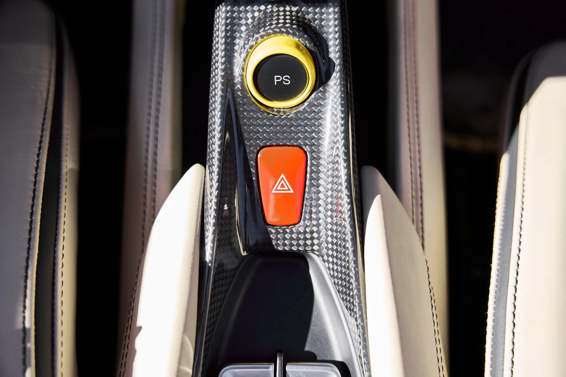 mph064_3270259087_Used_2022_Ferrari_F8_Spider_Base_1768868485_8bb268777c