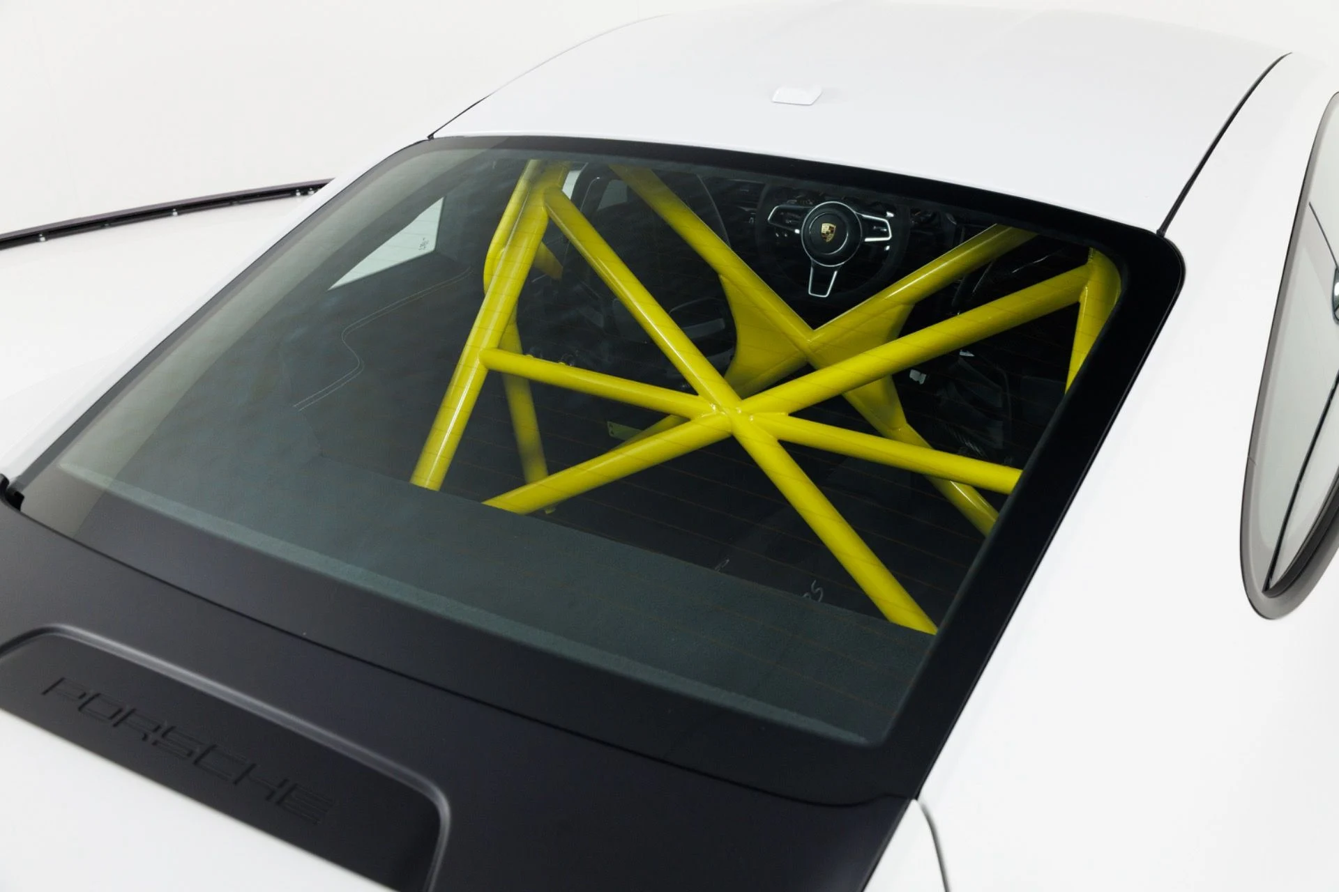 mph064_32925899_Used_2016_Porsche_911_GT_3_RS_1775150694_f61b4205ee