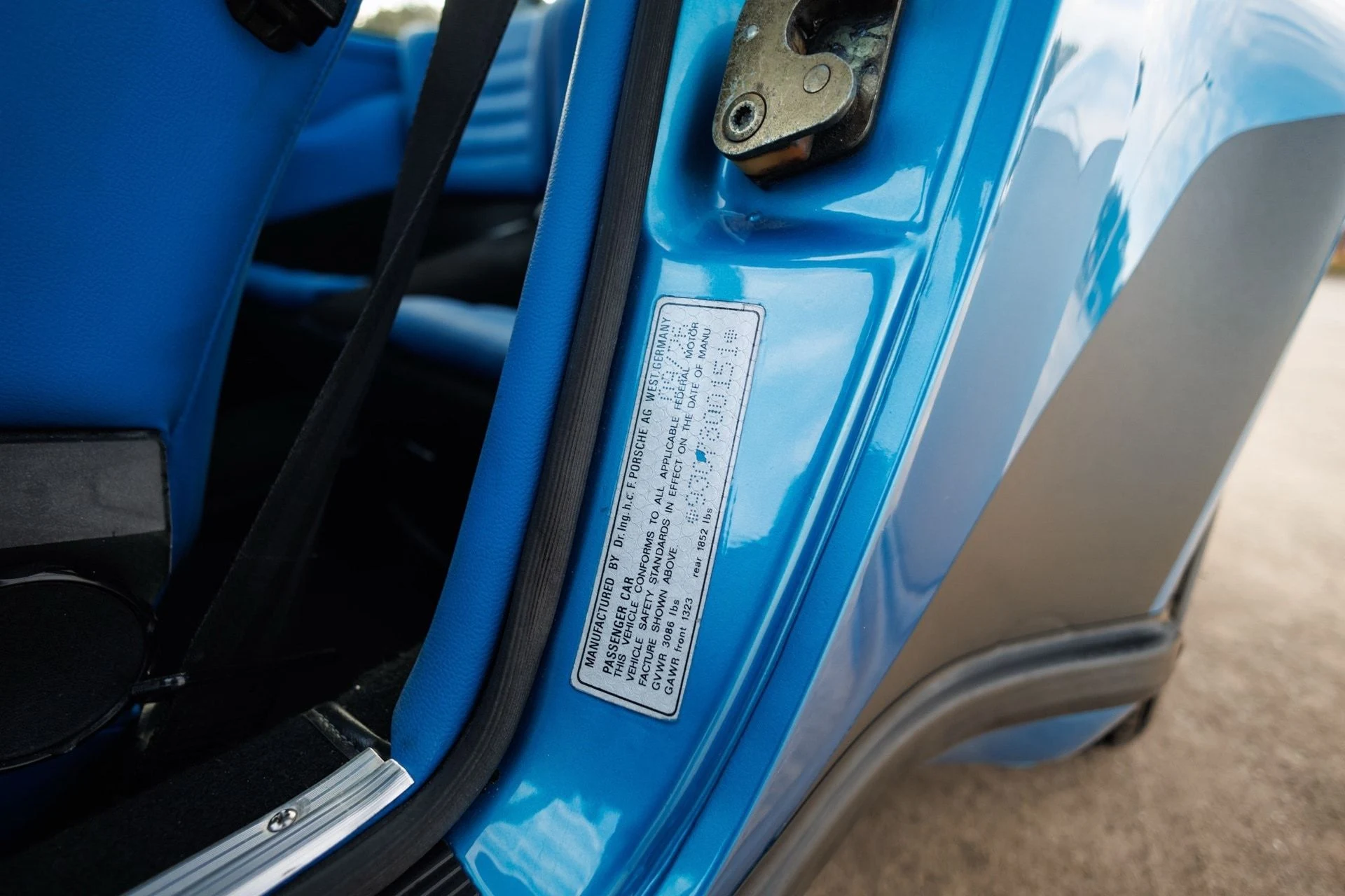 mph064_3358072298_22125963ee8c65117ad46a17f26059f3x_7a7d83f77c