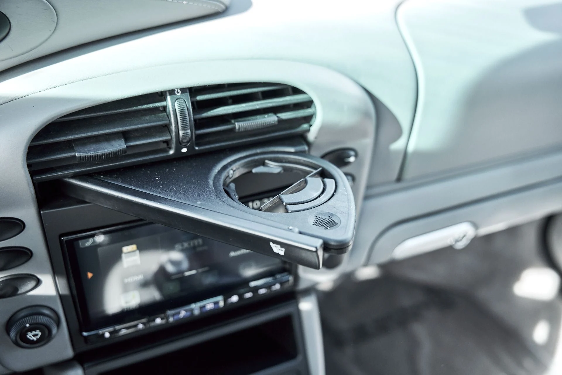 mph064_3364779094_Used_2002_Porsche_911_Carrera_1766458518_4c227b2018