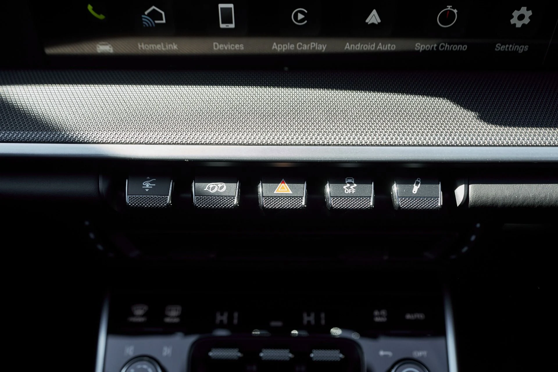 mph064_337006827_Used_2024_Porsche_911_Turbo_1765332518_2df165ca80