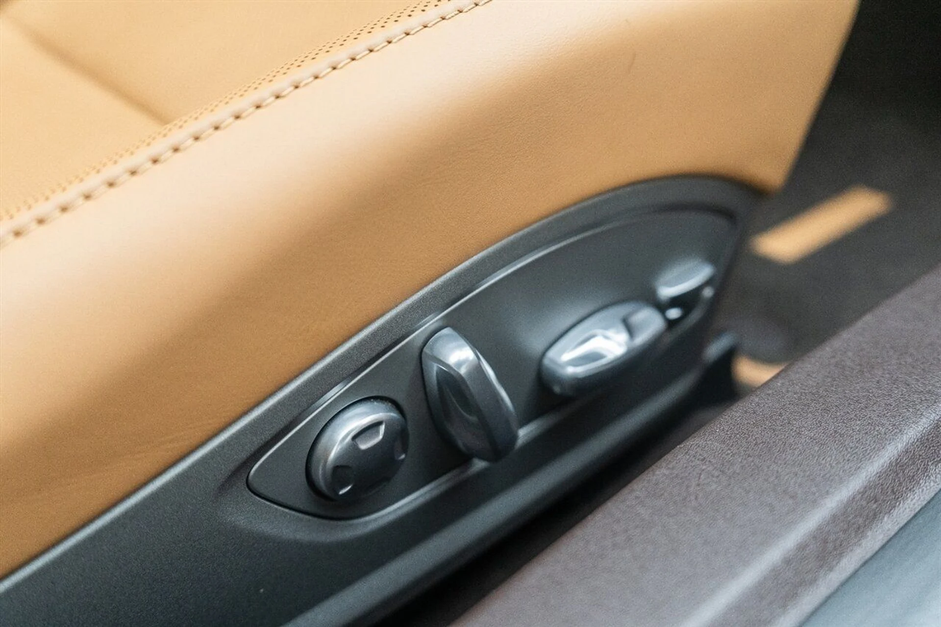 mph064_3397580430_7bde49fe8e_1280_79726729e0