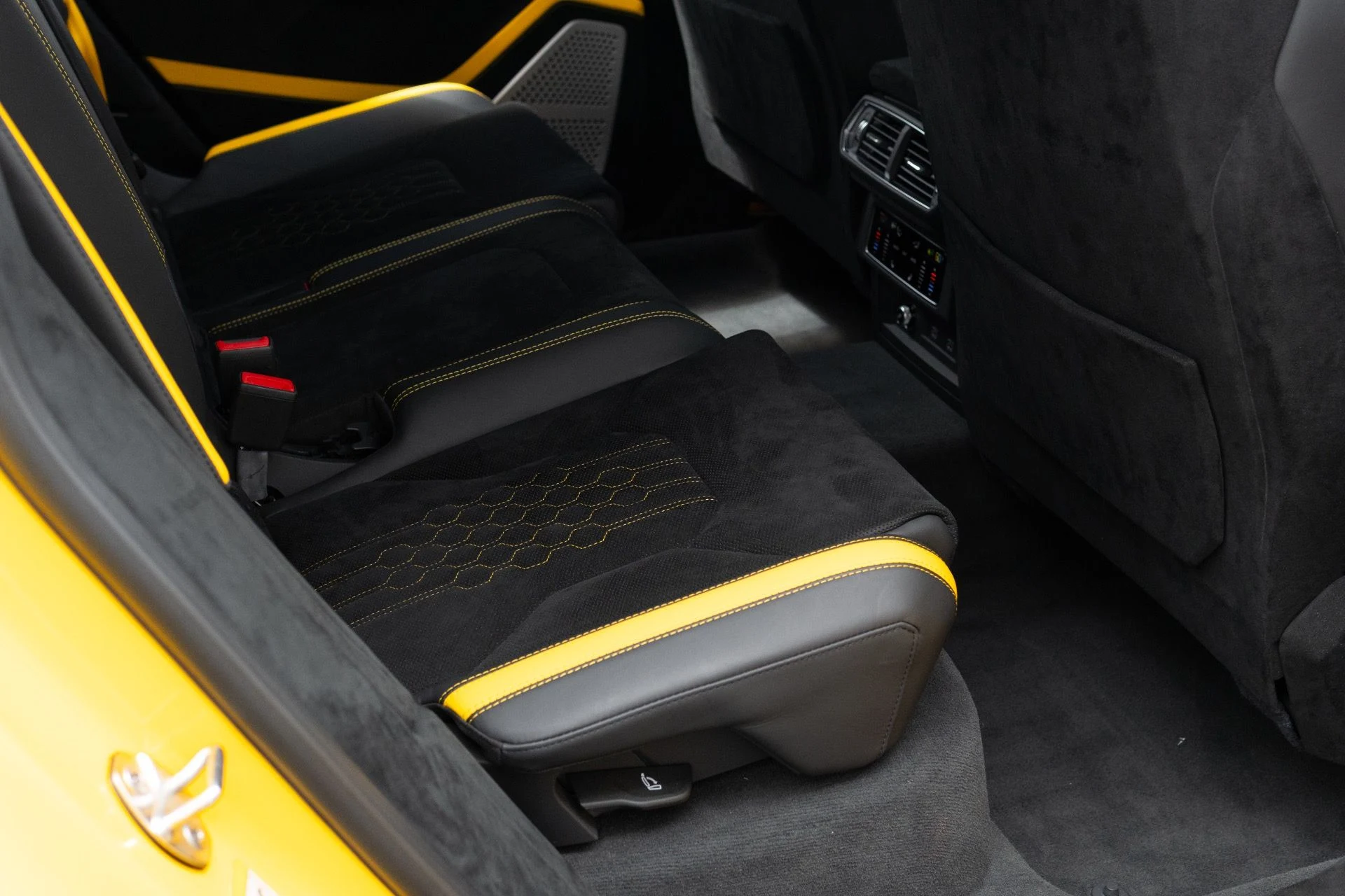 mph064_3402088117_Used_2024_Lamborghini_Urus_Performante_1773952184_2607e2df0b