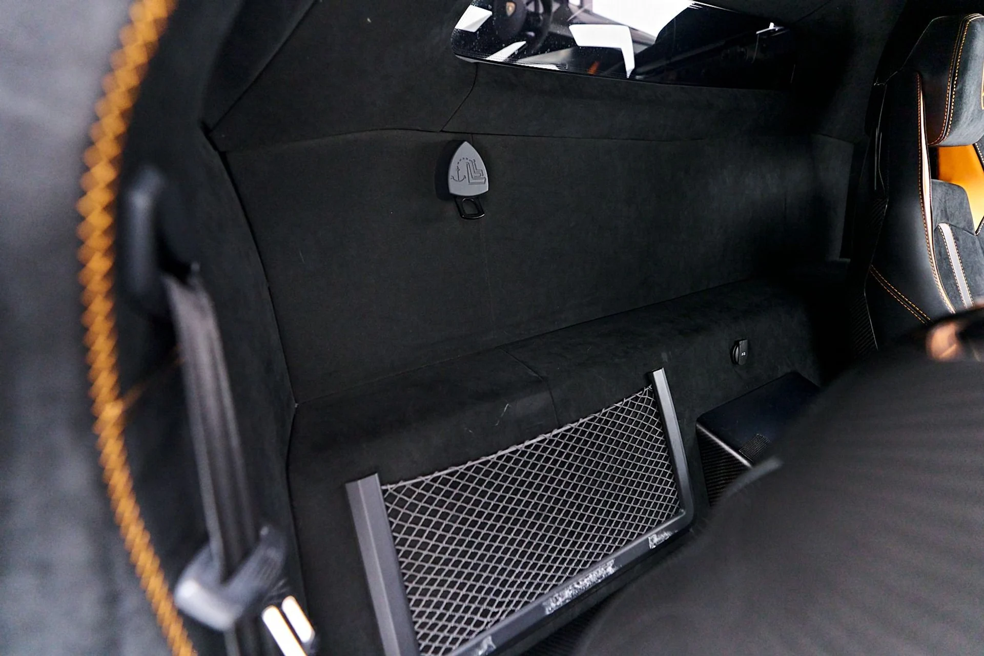 mph064_3411188980_Used_2019_Lamborghini_Aventador_SVJ_Base_1744650749_5949d2859d
