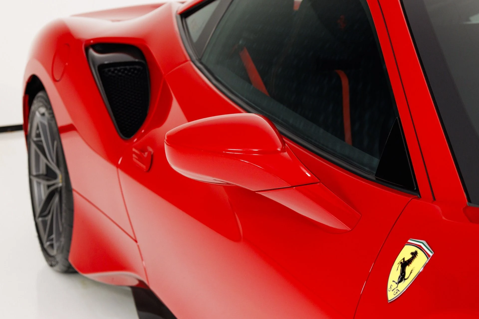 mph064_3426165480_Used_2020_Ferrari_488_Pista_1775511017_859ed72a86