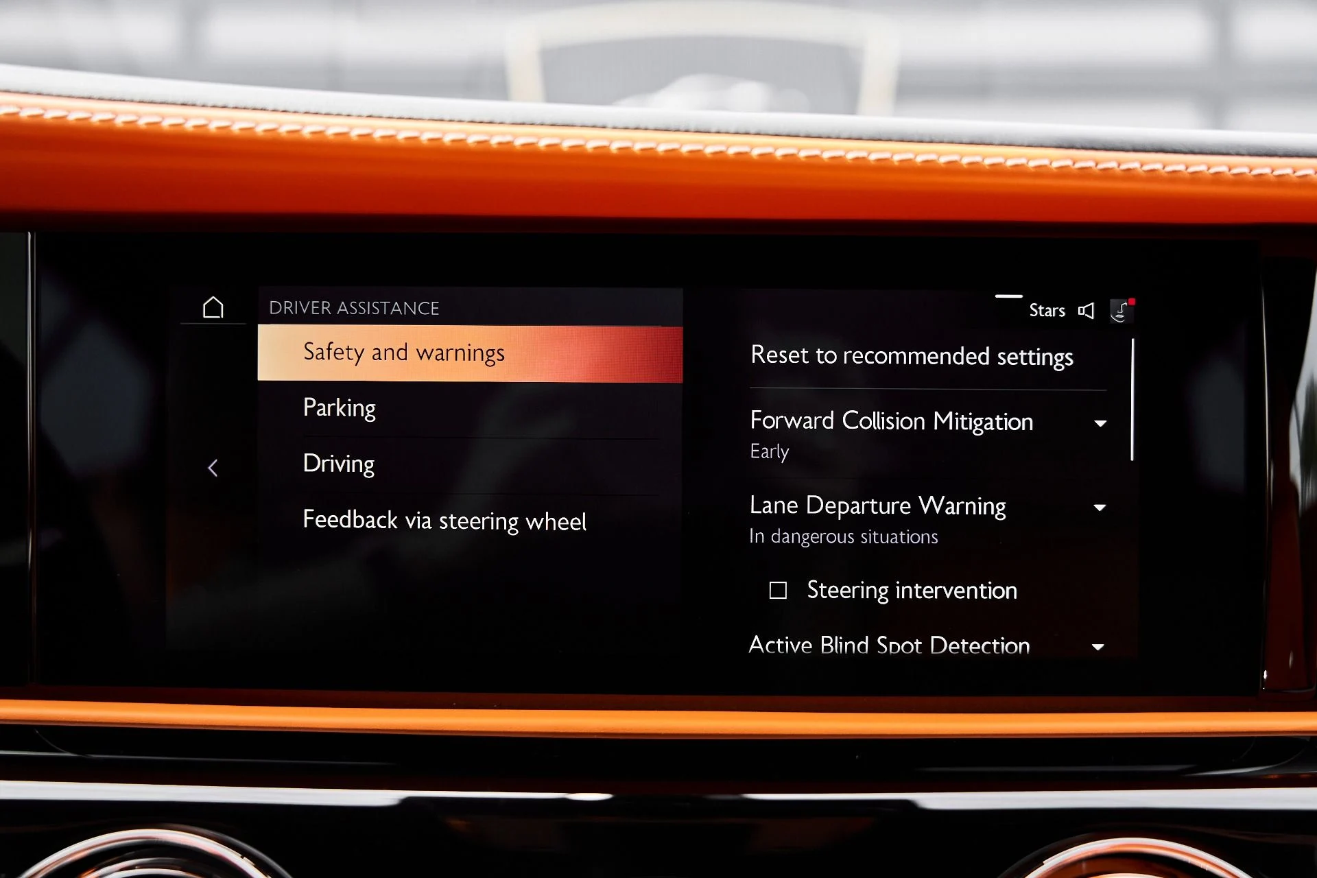 mph064_3511298337_Used_2025_Rolls_Royce_Spectre_Base_1775928294_c03d0d1314