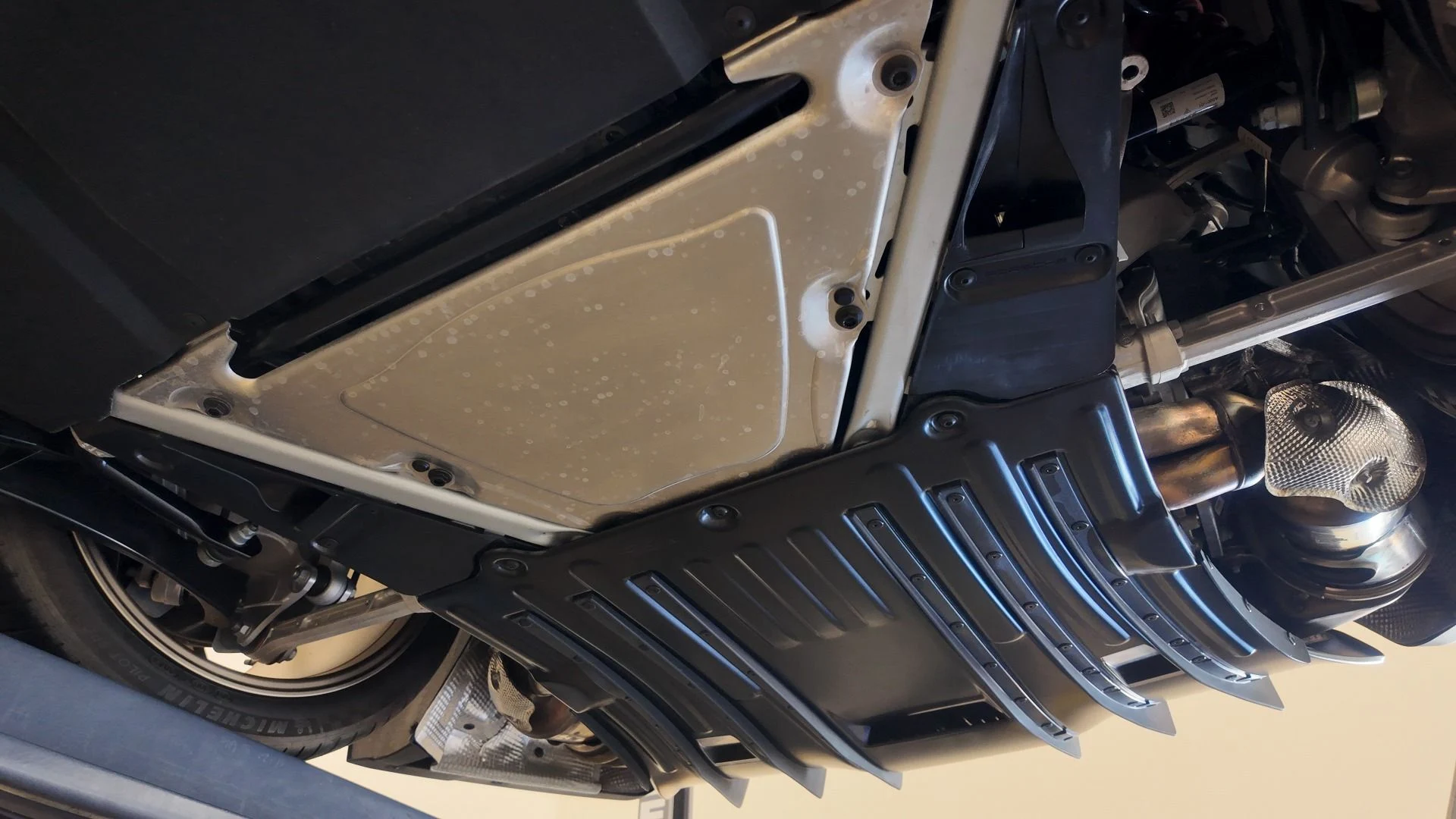 mph064_3591971945_Used_2024_Porsche_911_GT_3_Touring_1752270858_d52bf1f289