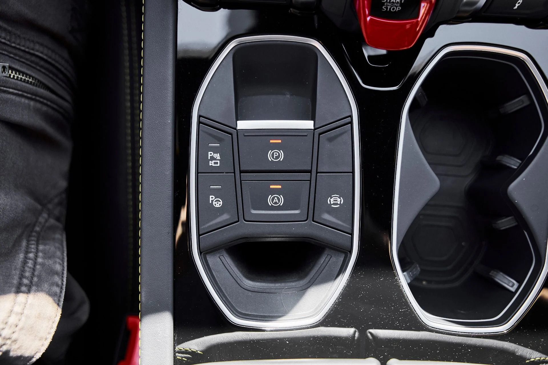 mph064_35972860_Used_2024_Lamborghini_Urus_S_1780082938_900e0687d5