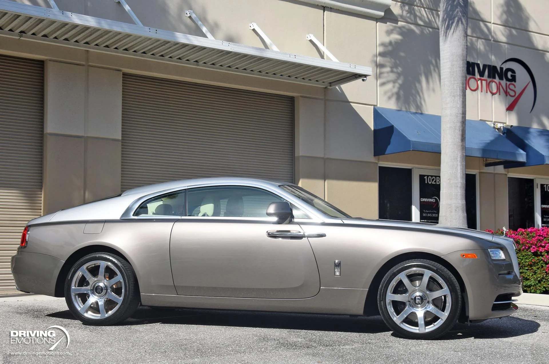 mph064_3621897266_883_p65_l_0b310f2f49