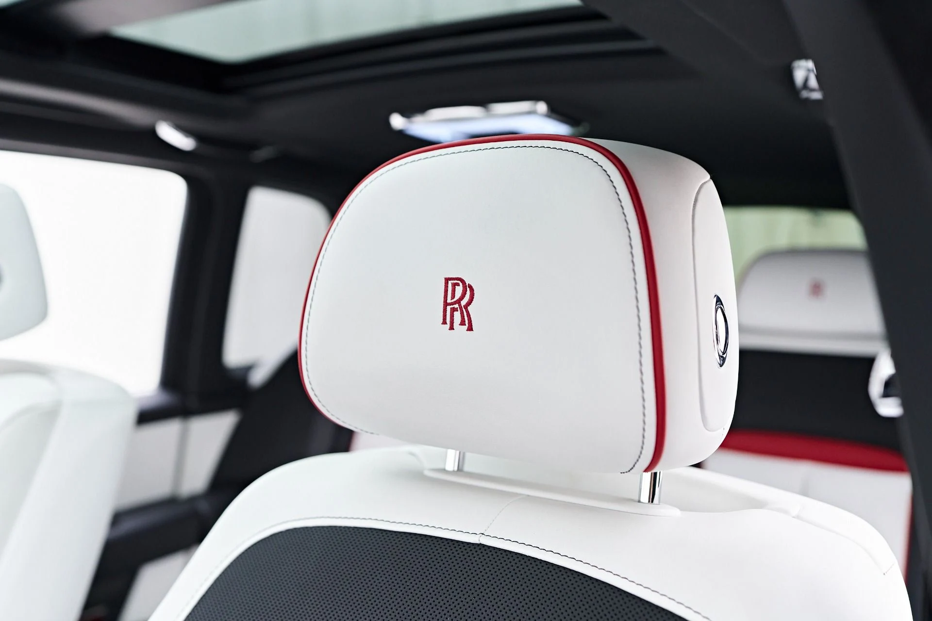 mph064_3628989802_Used_2021_Rolls_Royce_Cullinan_1753389372_35e5c8a9fd
