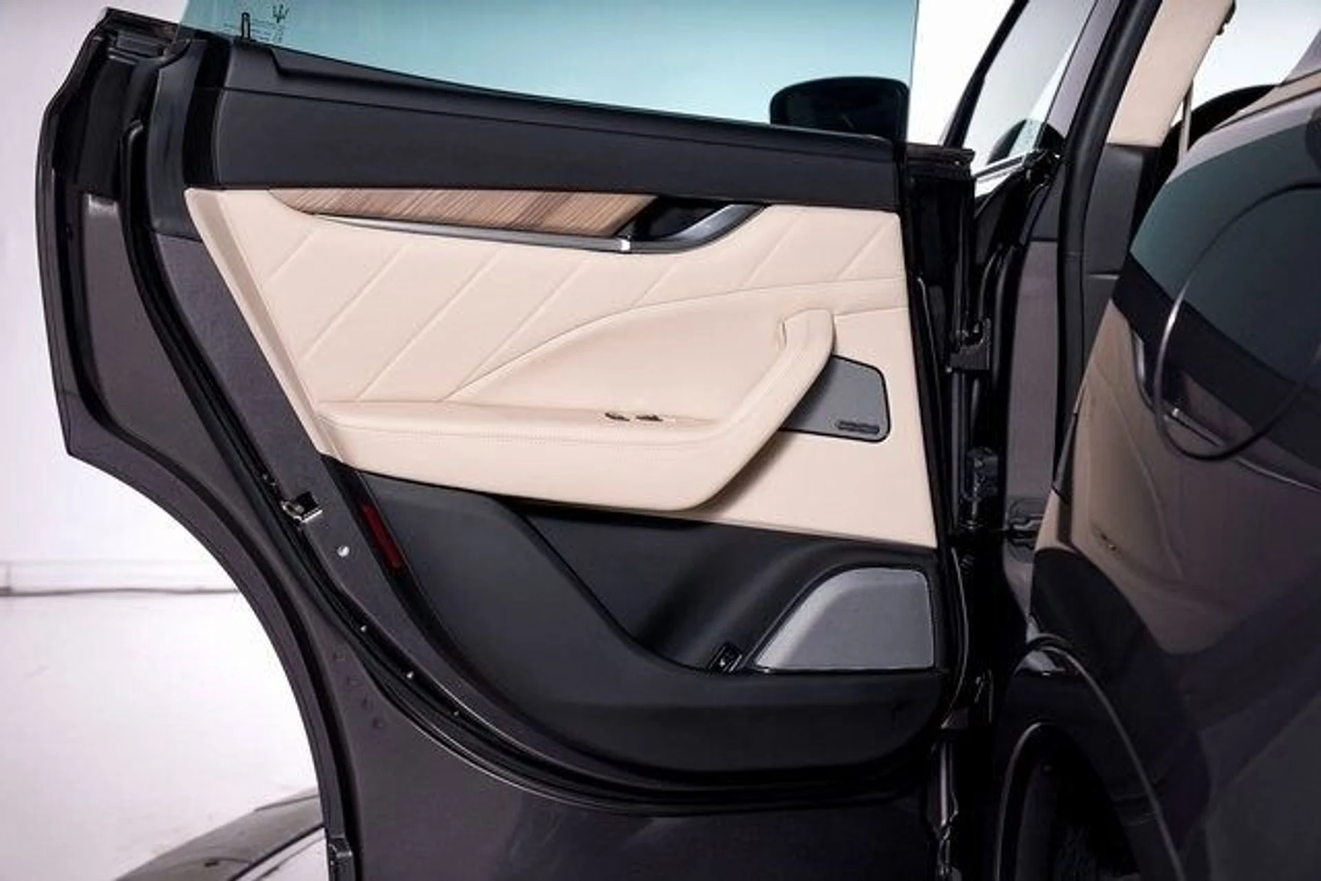 mph064_3647539103_479d10d2cae6fac883c0b9a49a254834x_051d5391e2