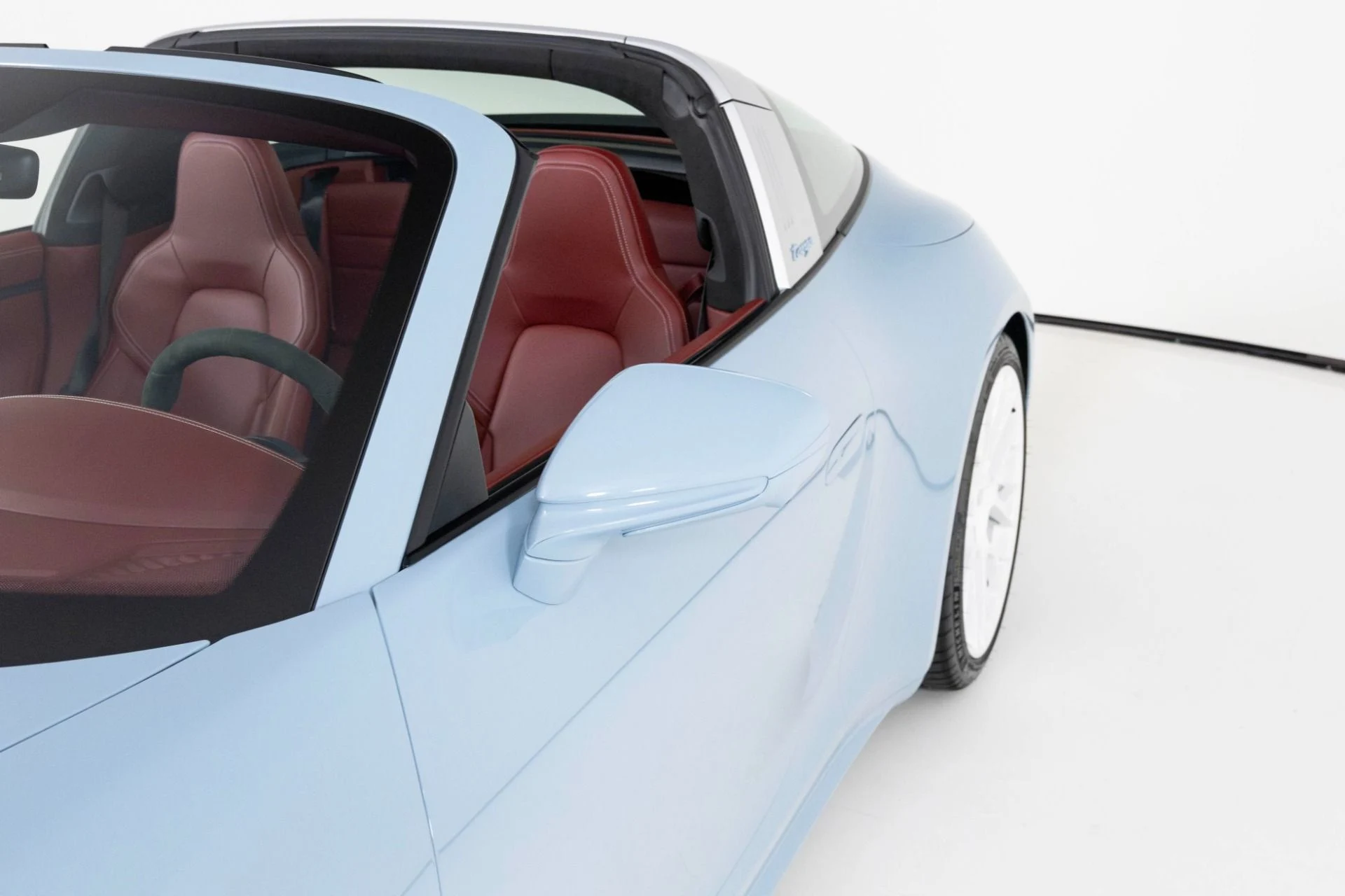 mph064_365848073_Used_2023_Porsche_911_Targa_4_GTS_1762298464_ec89213be0