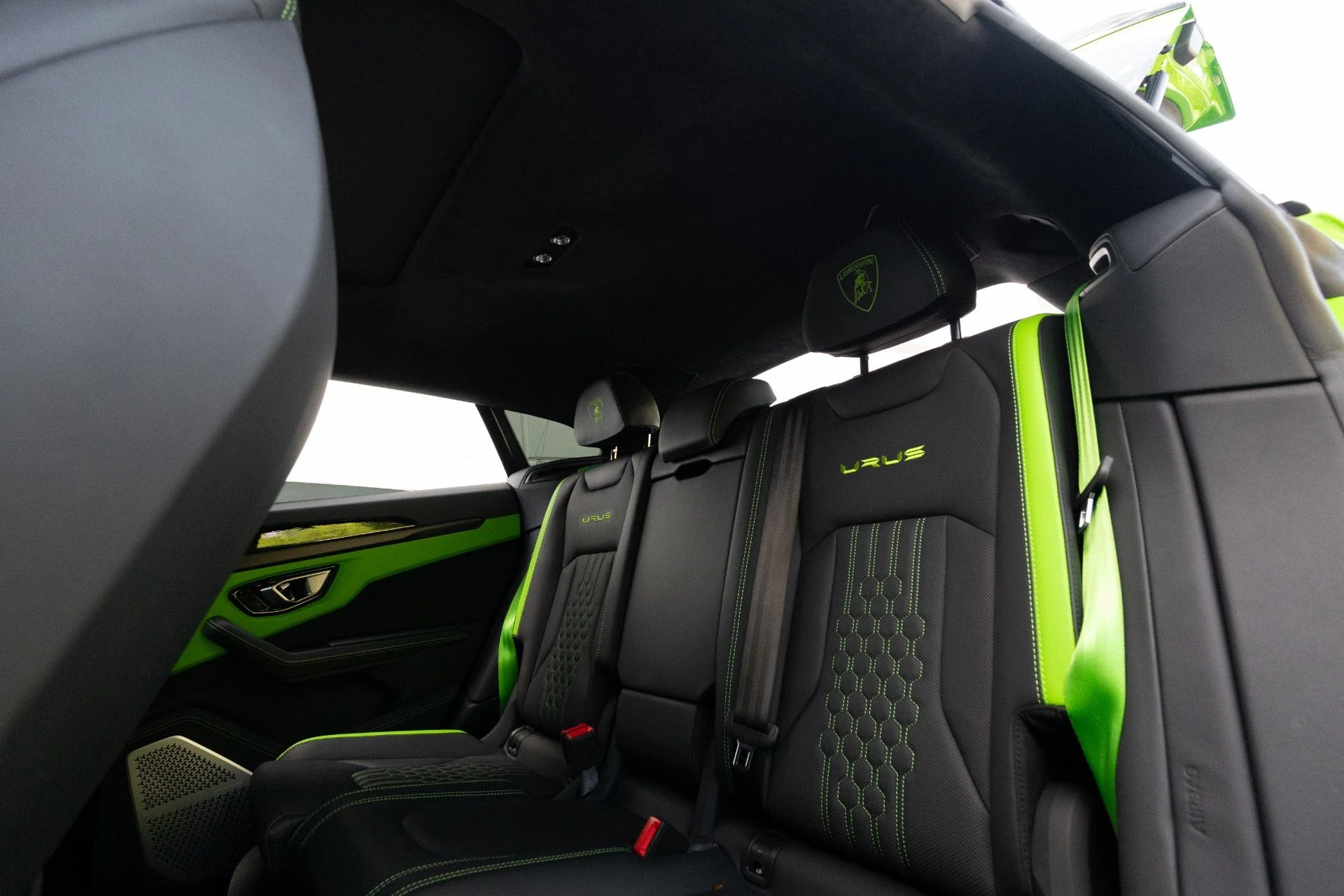 mph064_3695017780_Used_2023_Lamborghini_Urus_S_1755804892_22d3491a72