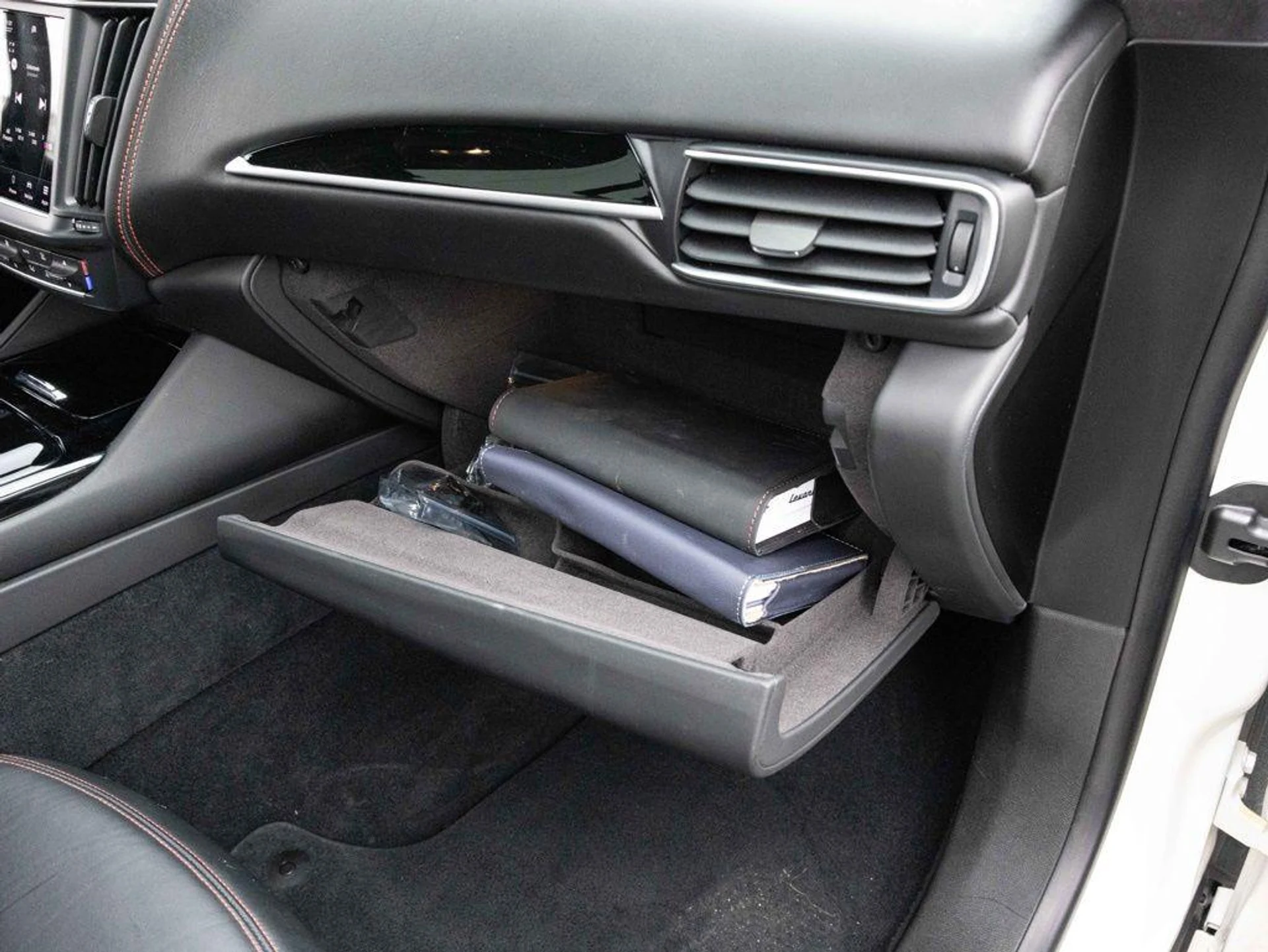 mph064_3716486934_490082366_697e1d8f241a57c3178fffec_db406aa4b6