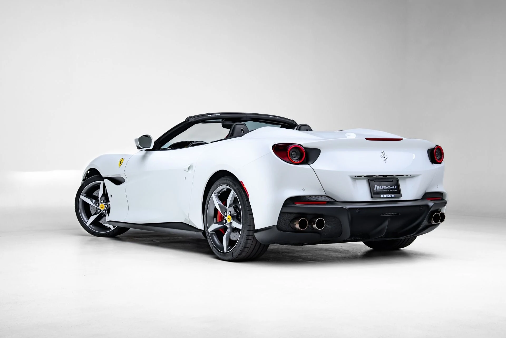 mph064_3725597597_Used_2022_Ferrari_Portofino_M_1773357506_3221e49263