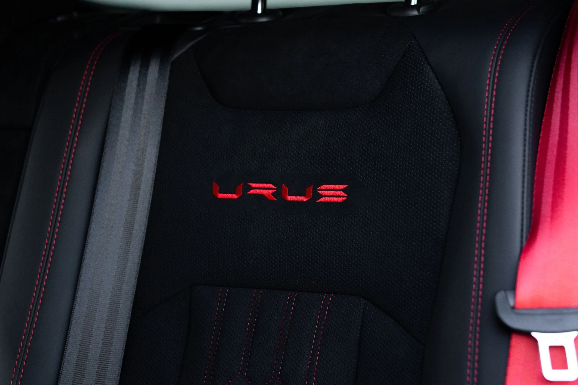 mph064_3767333262_Used_2024_Lamborghini_Urus_Performante_1770940170_2f86f60107