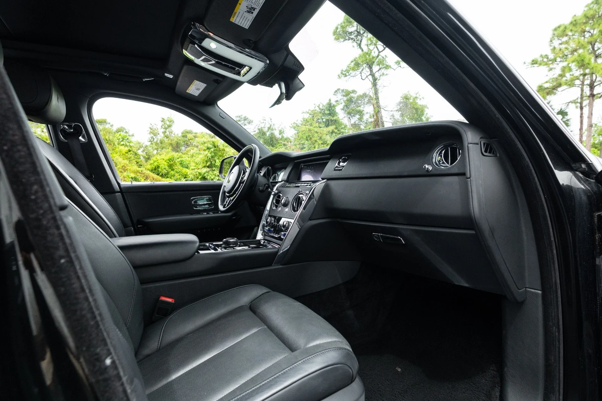 mph064_3781909414_Used_2020_Rolls_Royce_Cullinan_1775753700_d44b049cac