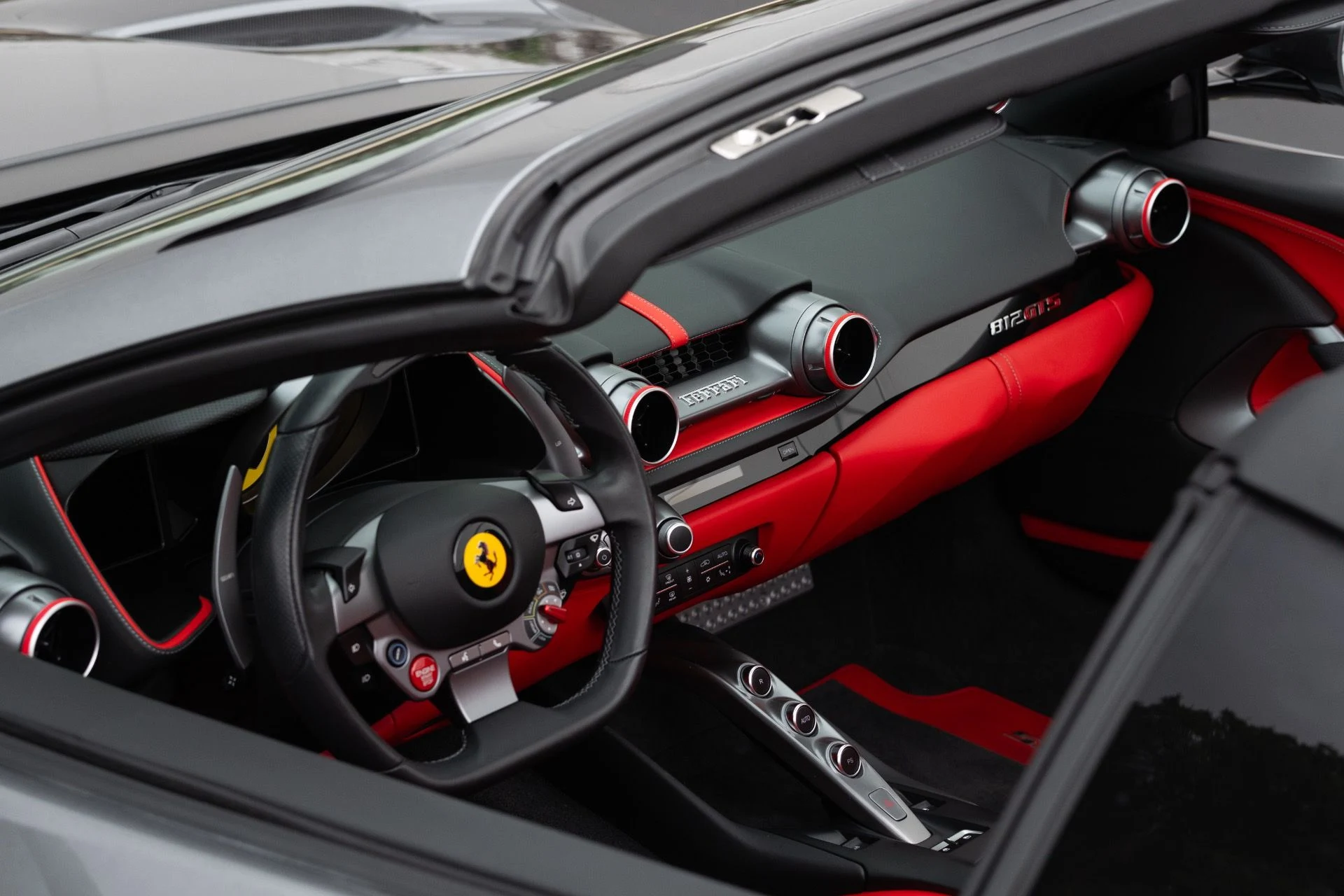 mph064_3791055312_Used_2022_Ferrari_812_GTS_1768275128_f5ab2a36a9