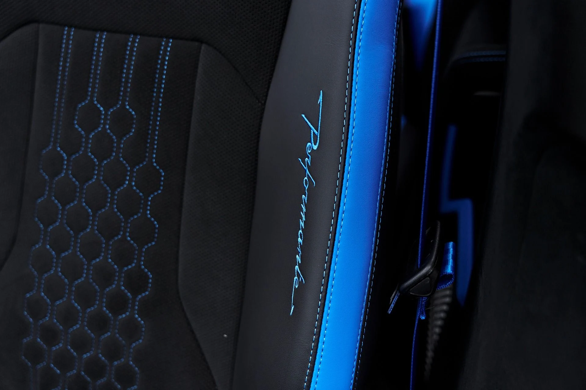 mph064_3806064965_Used_2023_Lamborghini_Urus_Performante_1790208911_7b99ab489c