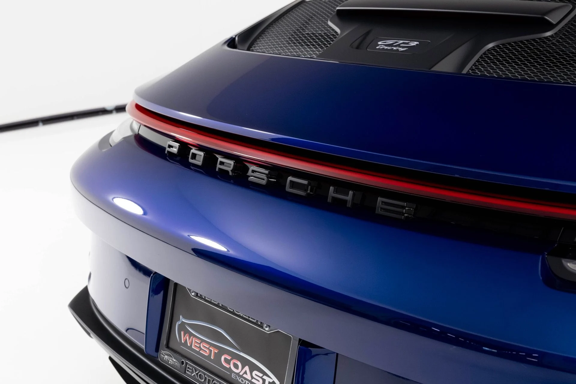 mph064_3873394710_Used_2022_Porsche_911_GT_3_Touring_1764706413_8e06fca339