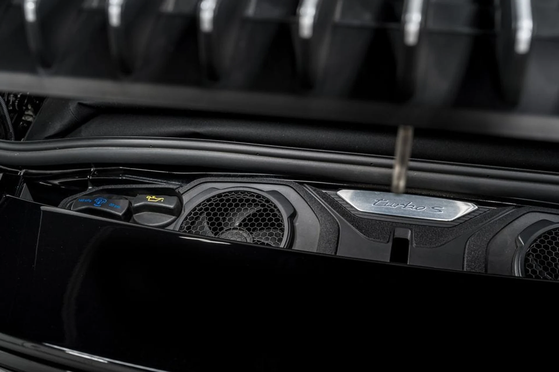 mph064_3880187807_22beade19af80372cbecdfa0e546125fx_5baef8014f