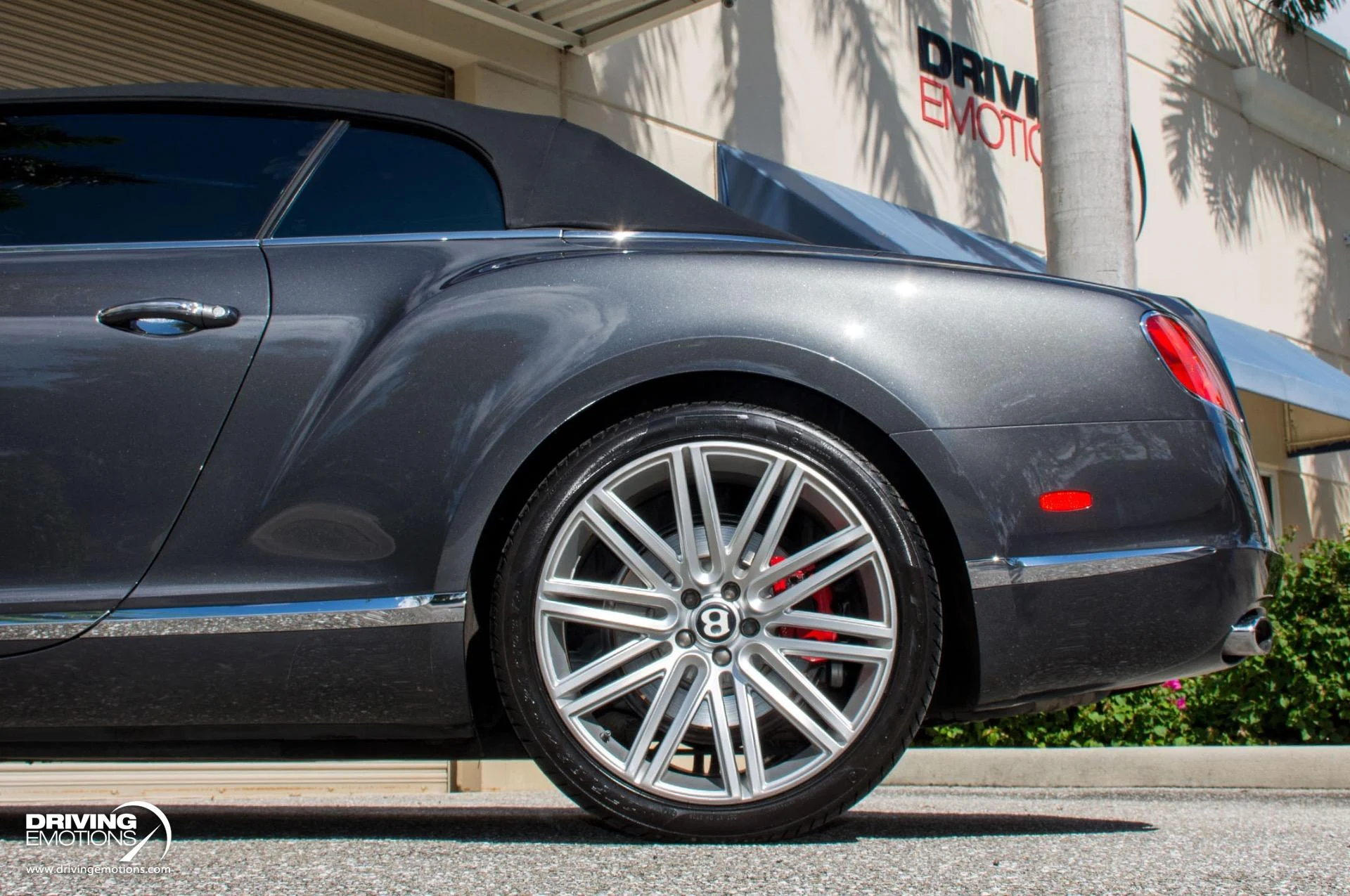 mph064_3899890003_871_p65_l_bc2c70ab73