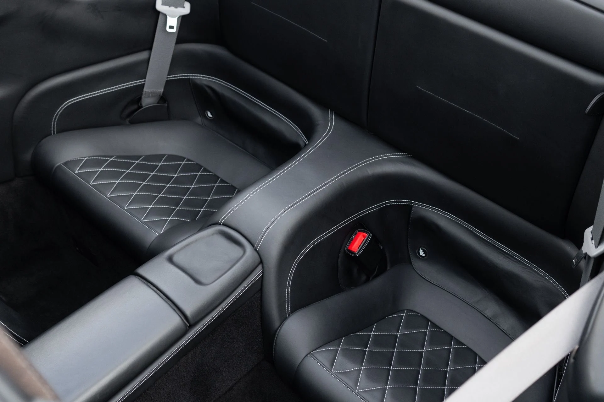 mph064_3905658433_Used_2014_Ferrari_California_1774924910_88f93dce51