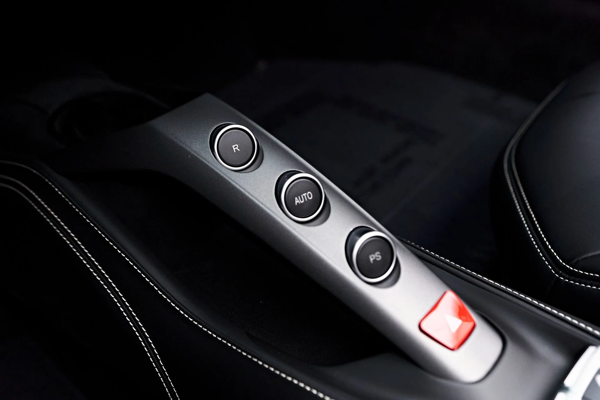 mph064_3911955494_Used_2018_Ferrari_488_Spider_Base_1717624092_f7615955e9