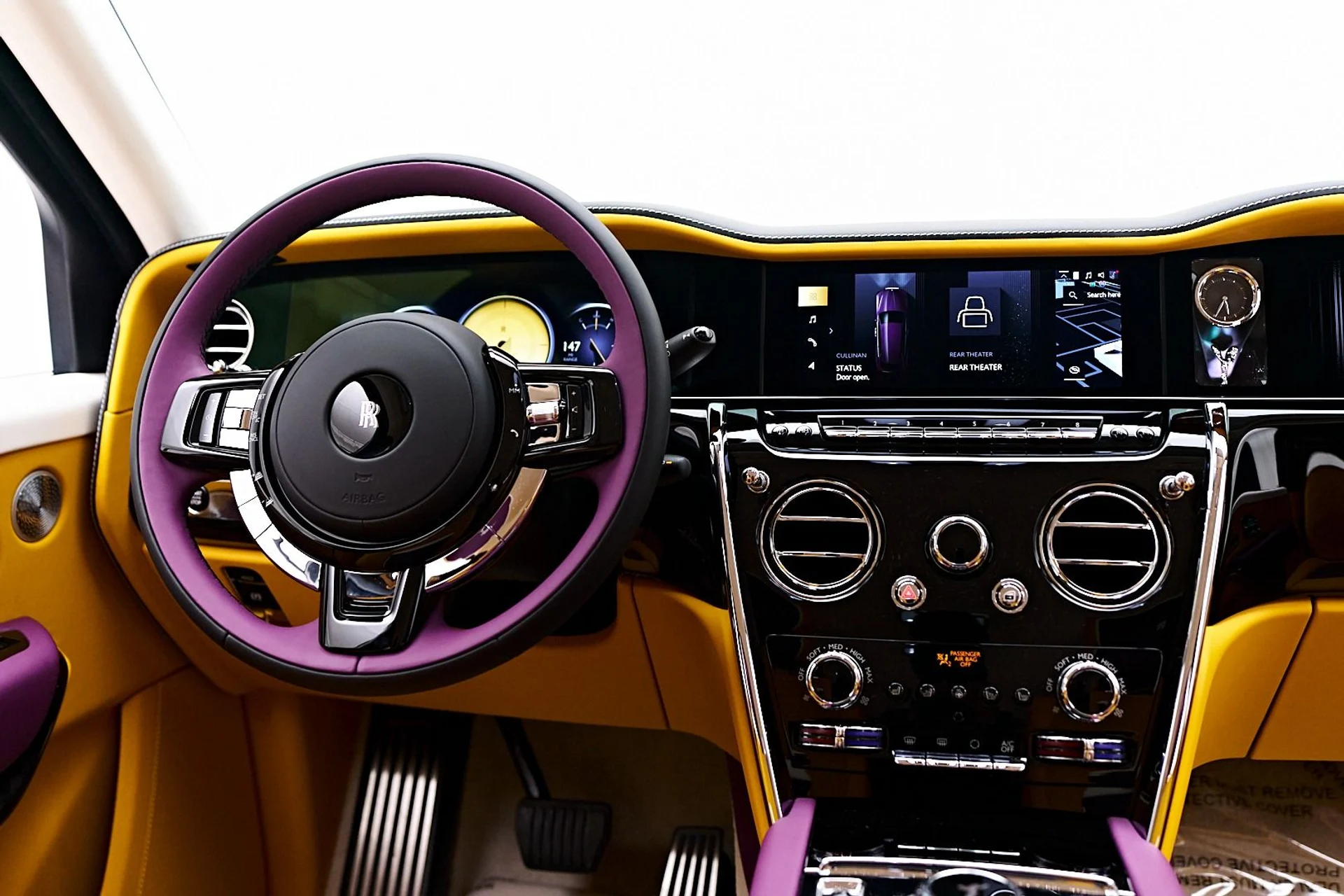 mph064_4012637801_Used_2025_Rolls_Royce_Cullinan_Base_1736646133_d89a3bfe05