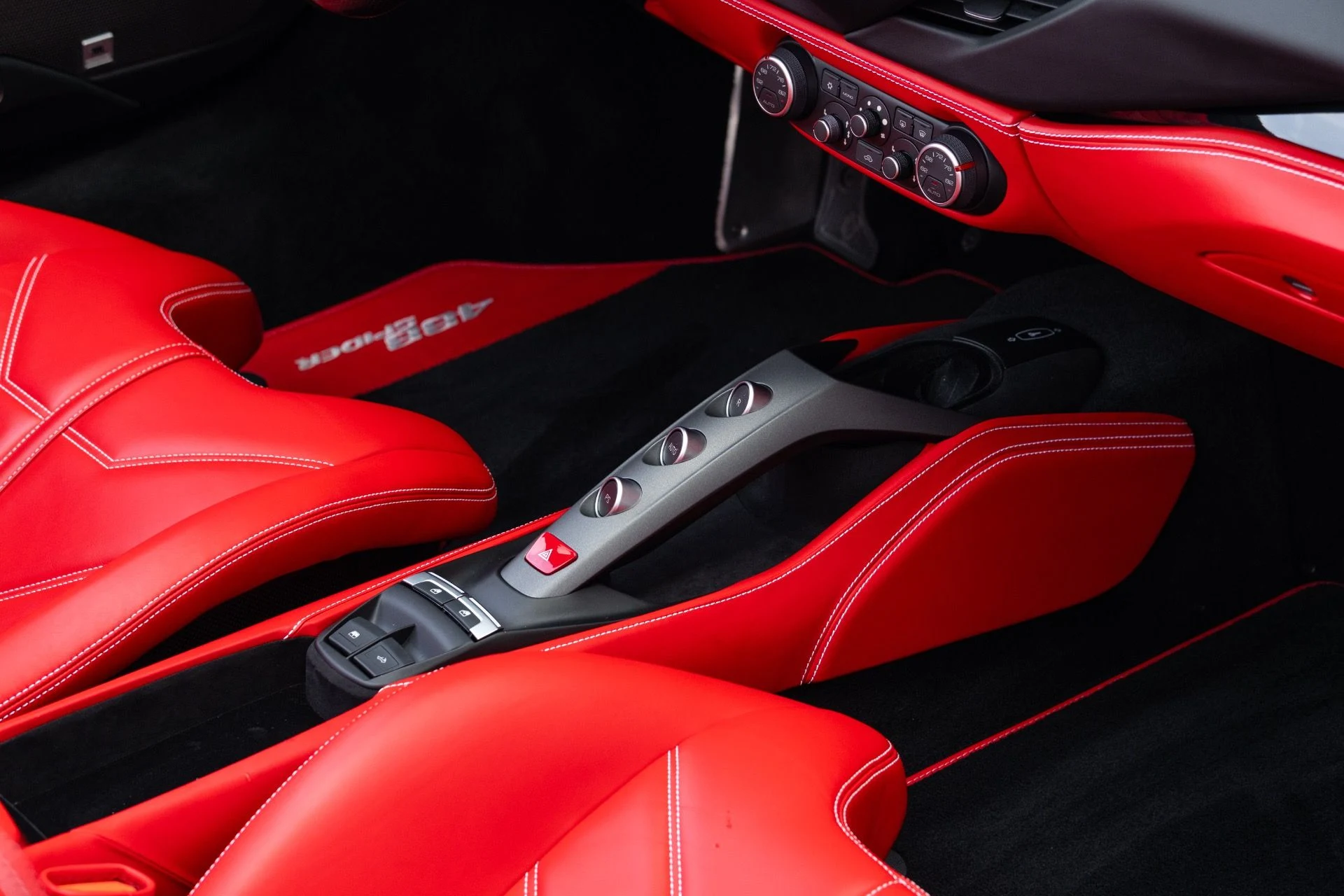 mph064_4028695098_Used_2018_Ferrari_488_Spider_1779900992_1bdbc55c78