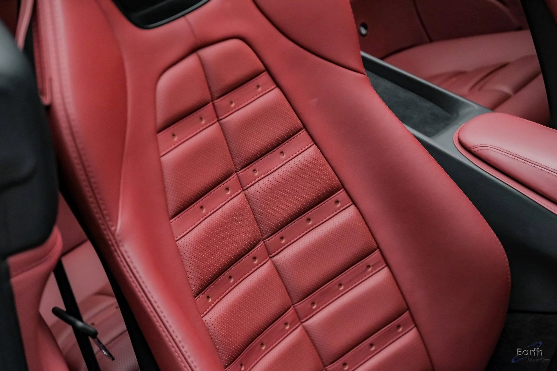 mph064_402955598_c898e53b5d259316aee6b184a7bf380ax_34ef1c4826