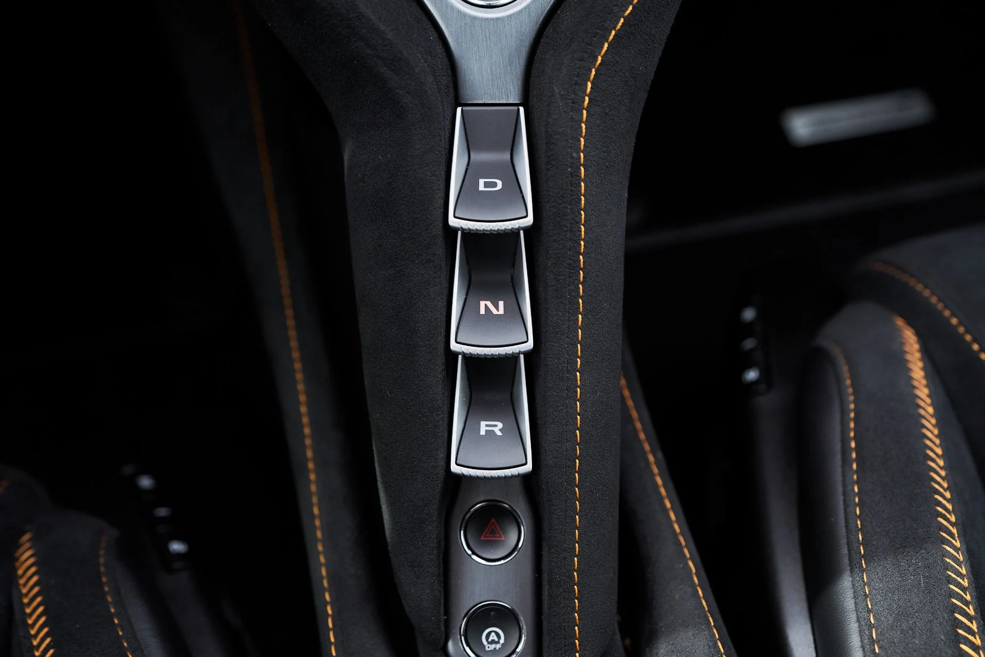 mph064_4065403729_Used_2024_Mc_Laren_750_S_1762992904_4bc6a881e6