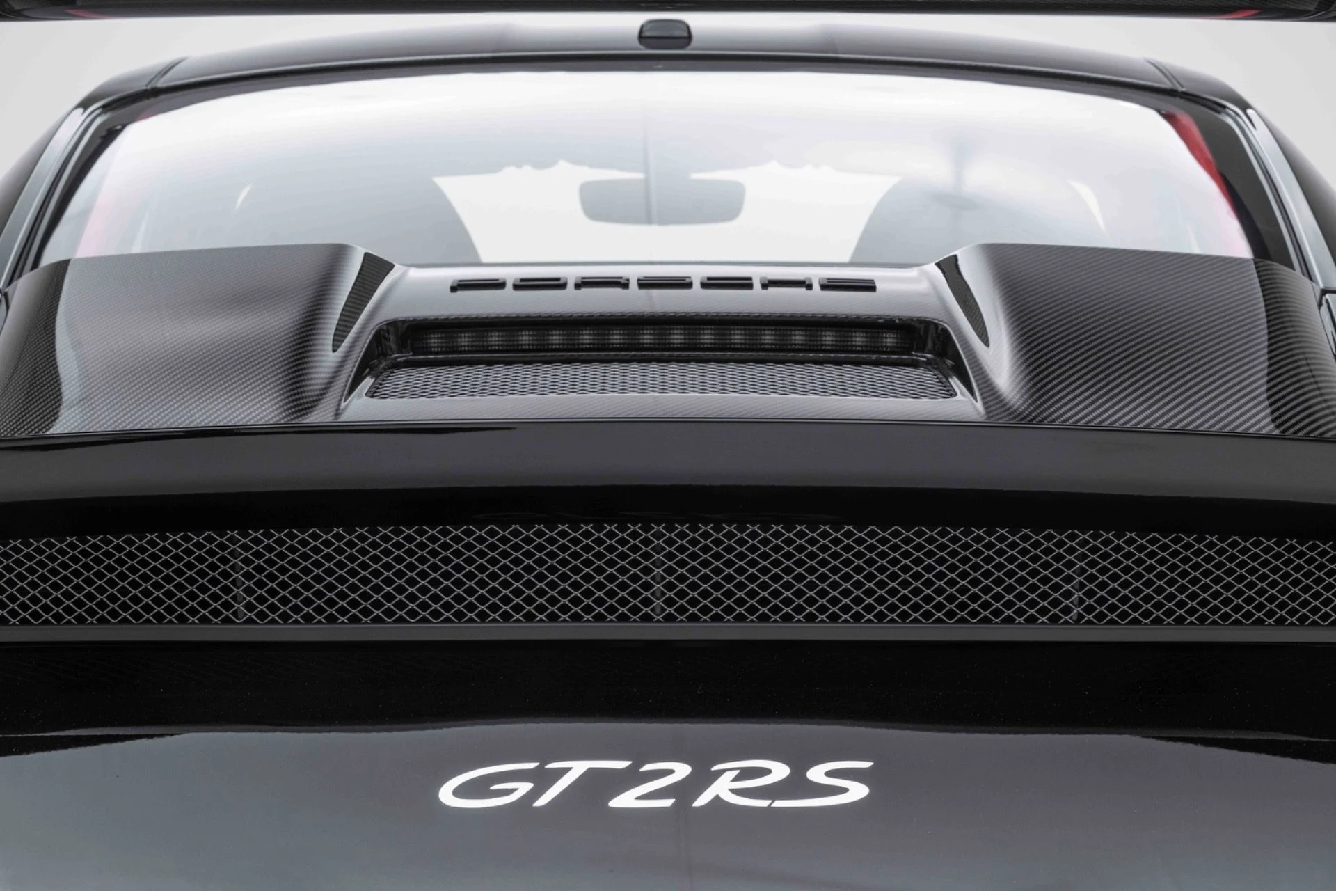 mph064_4085056128_Used_2018_Porsche_911_GT_2_RS_1774025673_0e29d04554