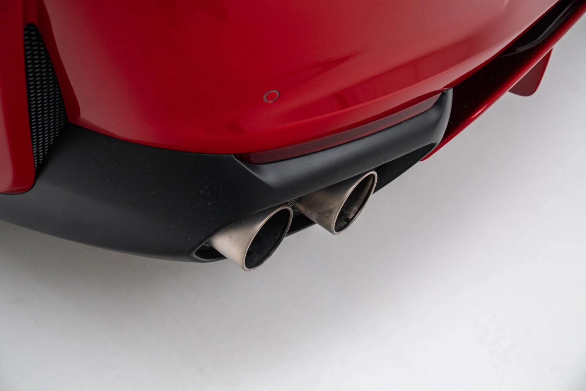 mph064_4085884266_Used_2019_Ferrari_812_Superfast_1774387548_96134b4831