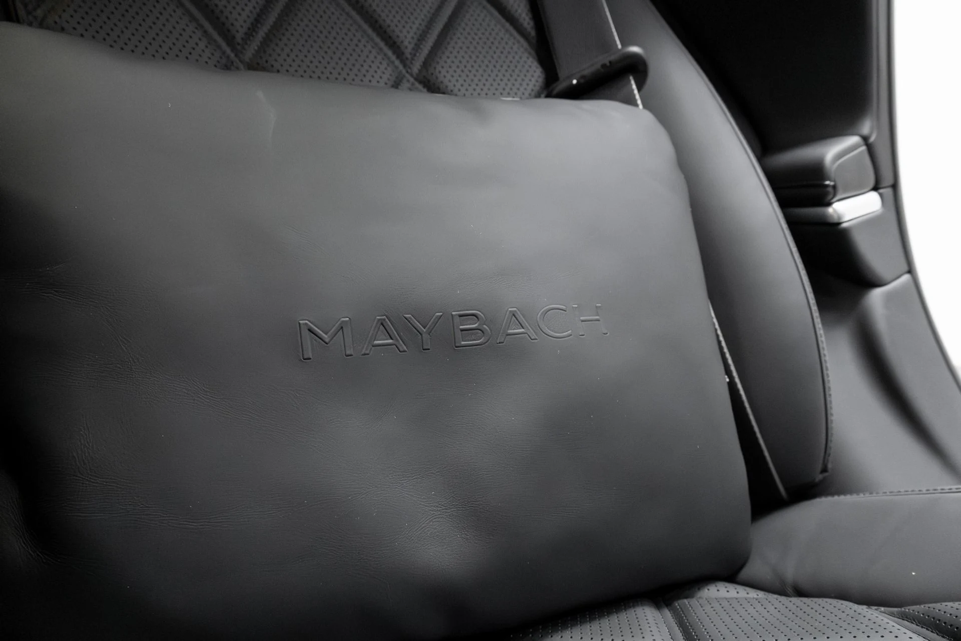 mph064_4087918679_Used_2024_Mercedes_Benz_S_Class_Maybach_S_680_4_MATIC_1764625509_0132646b3e