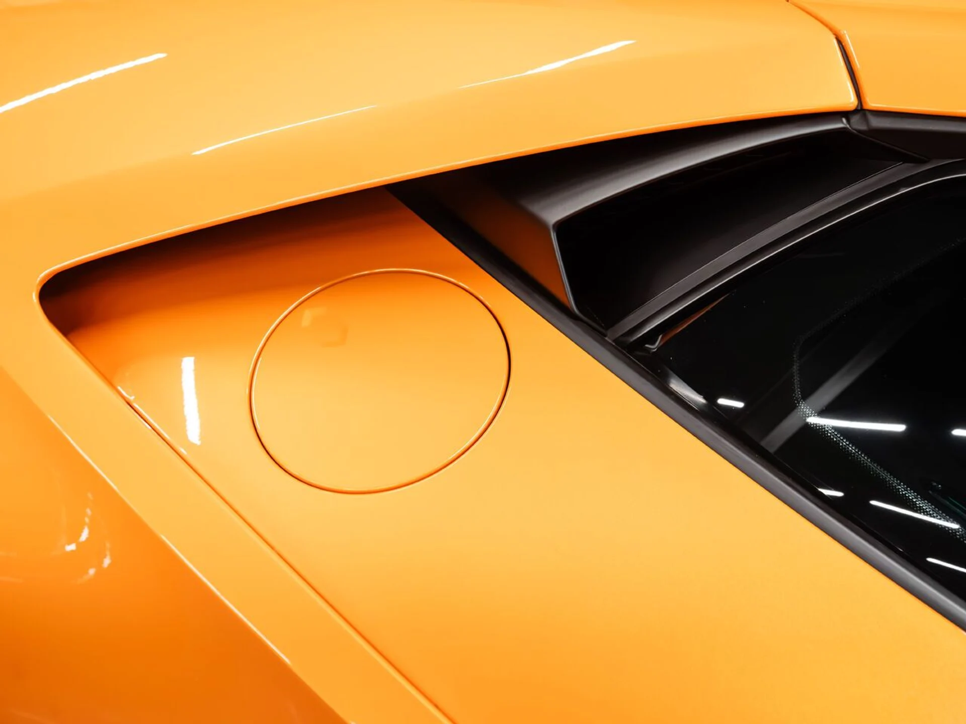 mph064_411858616_lamborghini_huracan_2023_fc86ab815d