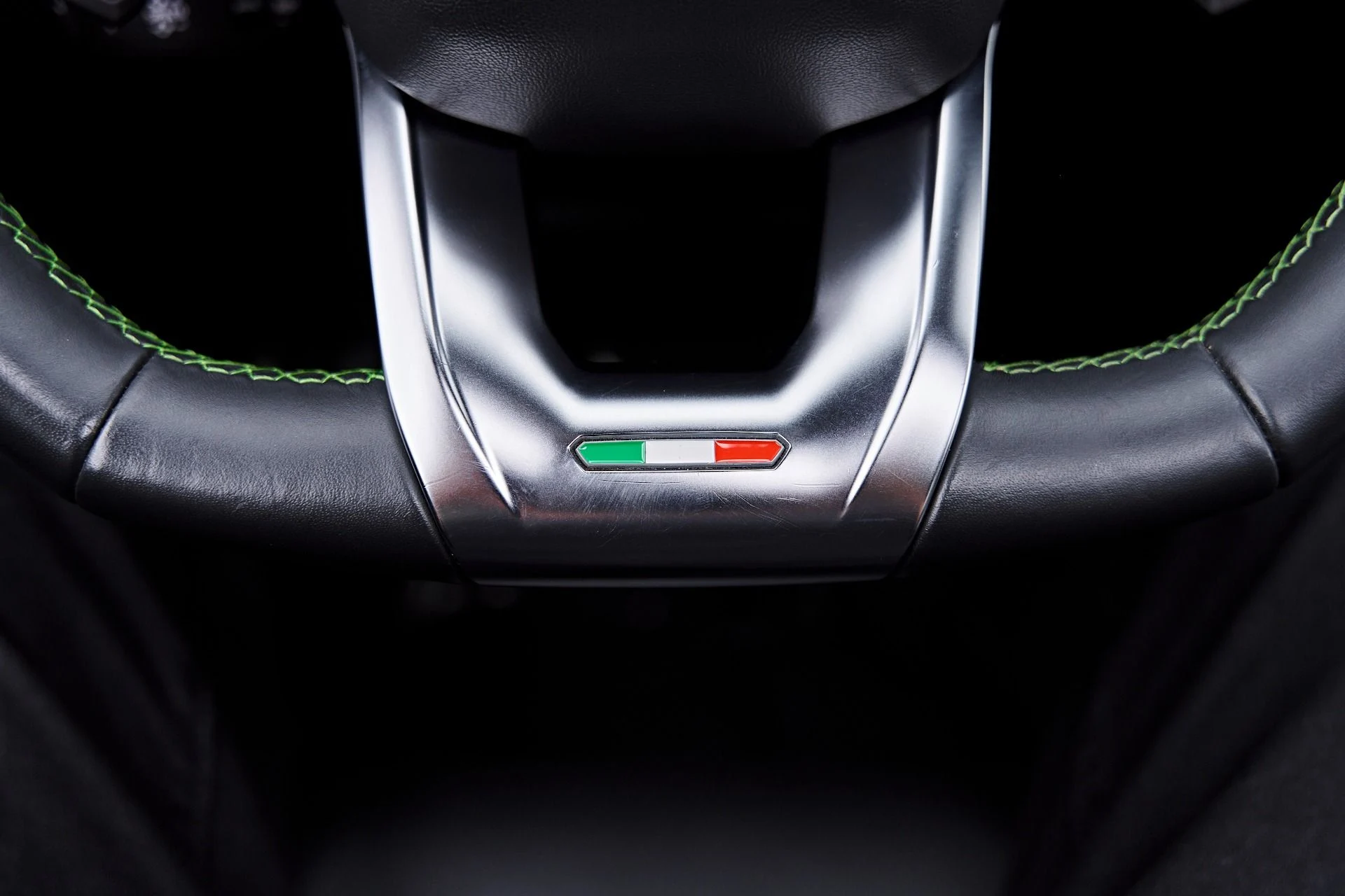 mph064_412440002_Used_2021_Lamborghini_Urus_1788457990_941e0079ff