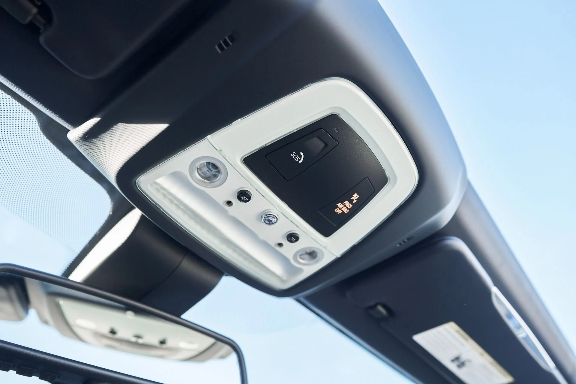 mph064_4136871617_Used_2018_Rolls_Royce_Dawn_1764124467_1c045431b6