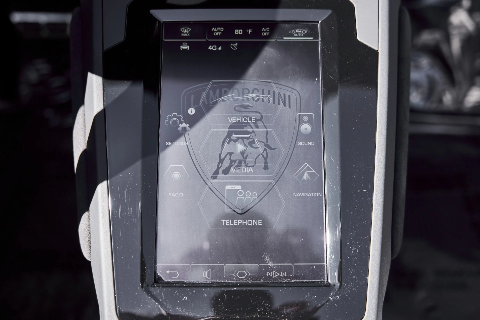 mph064_4143584406_Used_2024_Lamborghini_Huracan_EVO_Base_1771467078_9b7bd917ed