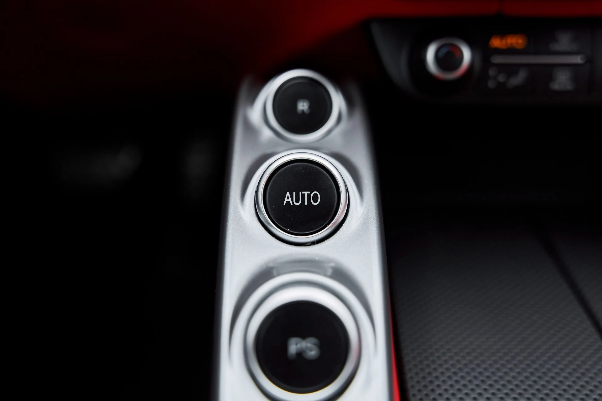 mph064_4160049295_Used_2020_Ferrari_GTC_4_Lusso_T_1766785977_0ab24a97fe