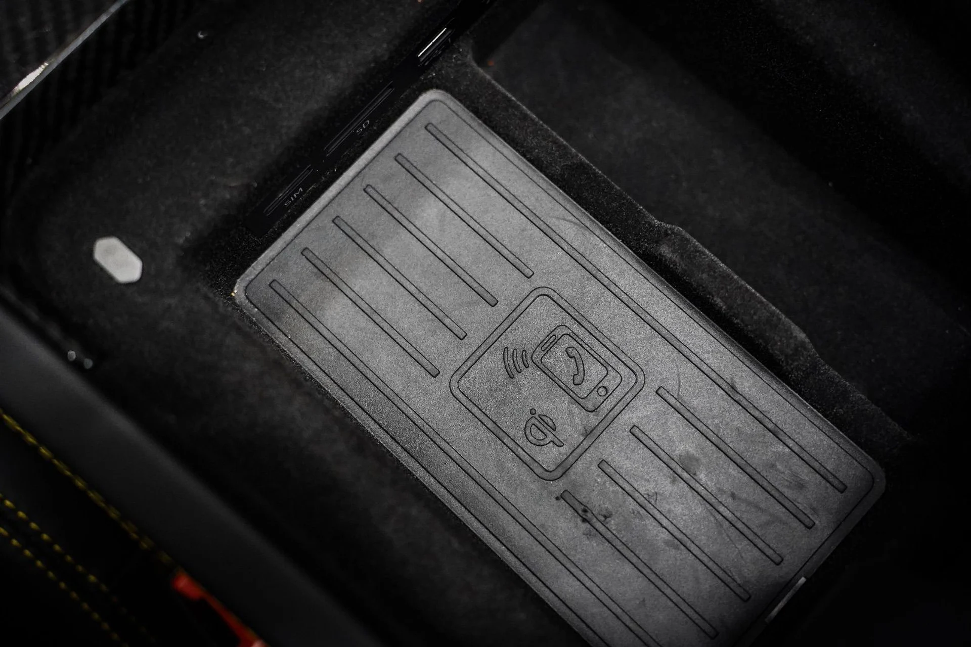 mph064_4185630358_37414663_09734_2020_lamborghini_urus_044_0e13acd7c8