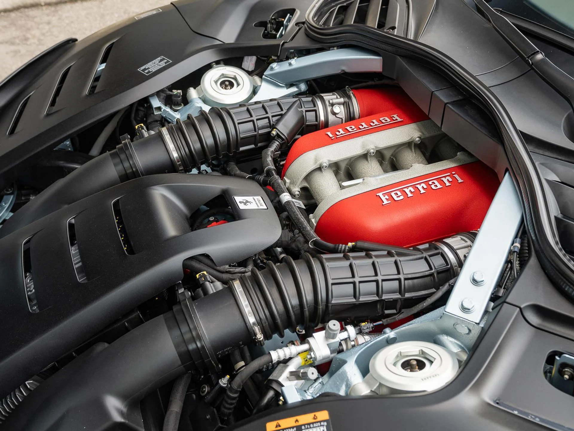 mph064_4274478164_Used_2025_Ferrari_Purosangue_AWD_1768385496_49c8cf0de3